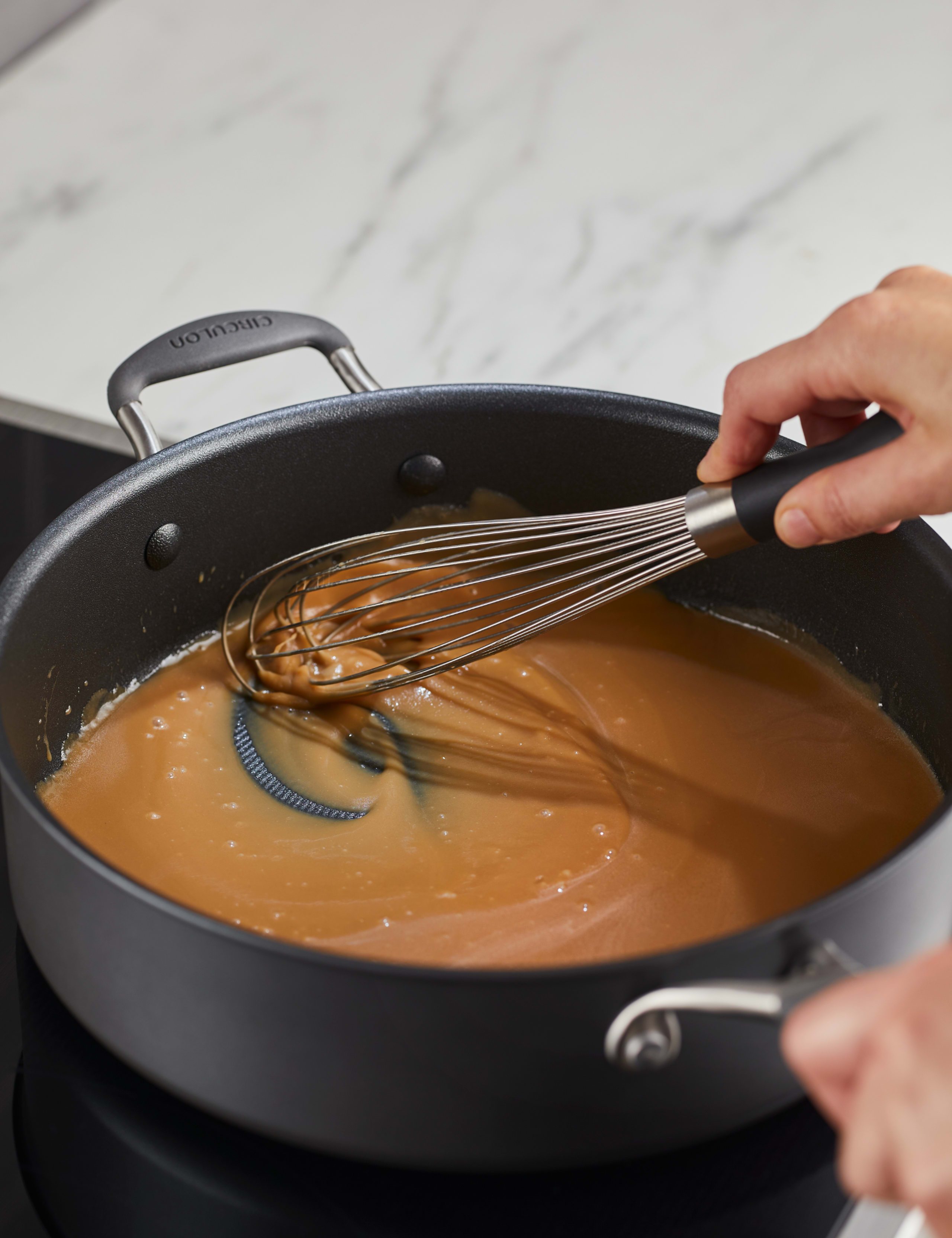 Aluminium 28cm Non-Stick Sauté Pan 6 of 9