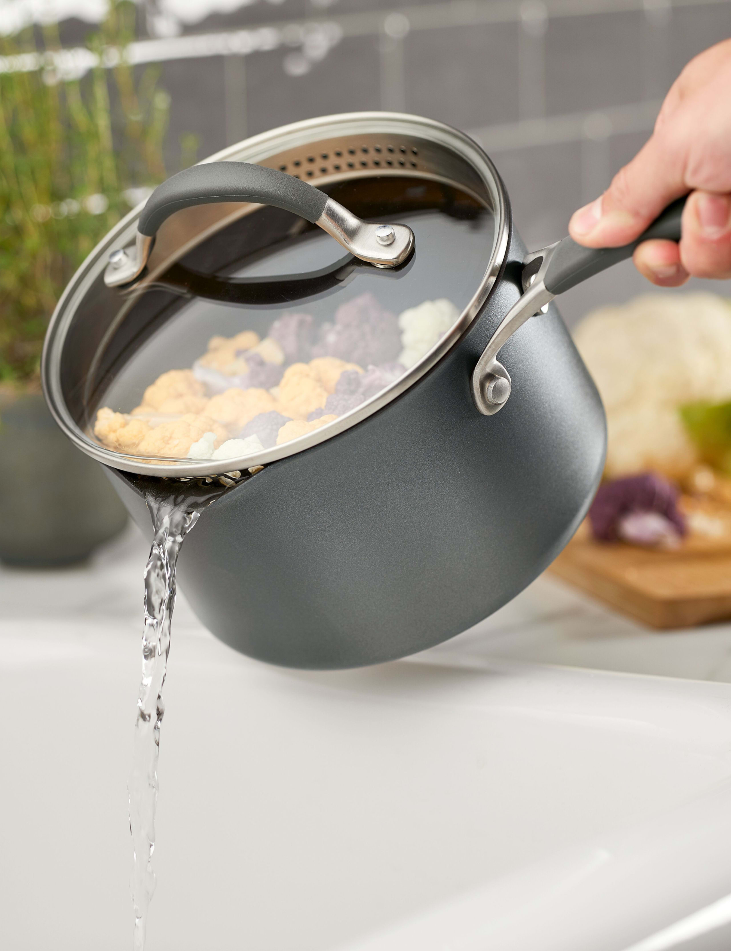 Aluminium 16cm Non Stick Saucepan 4 of 9