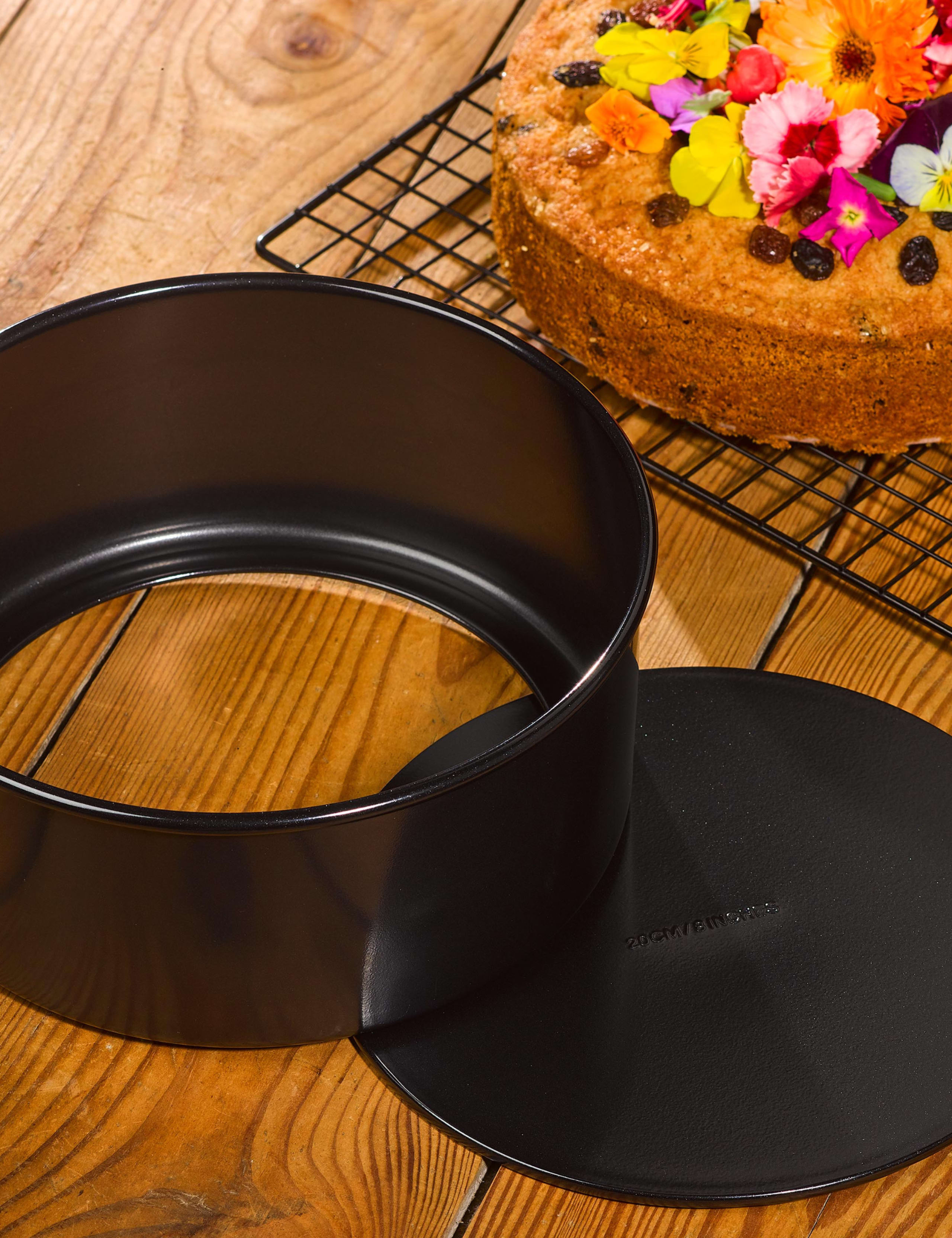 Carbon Steel 20cm Deep Round Cake Tin 4 of 5
