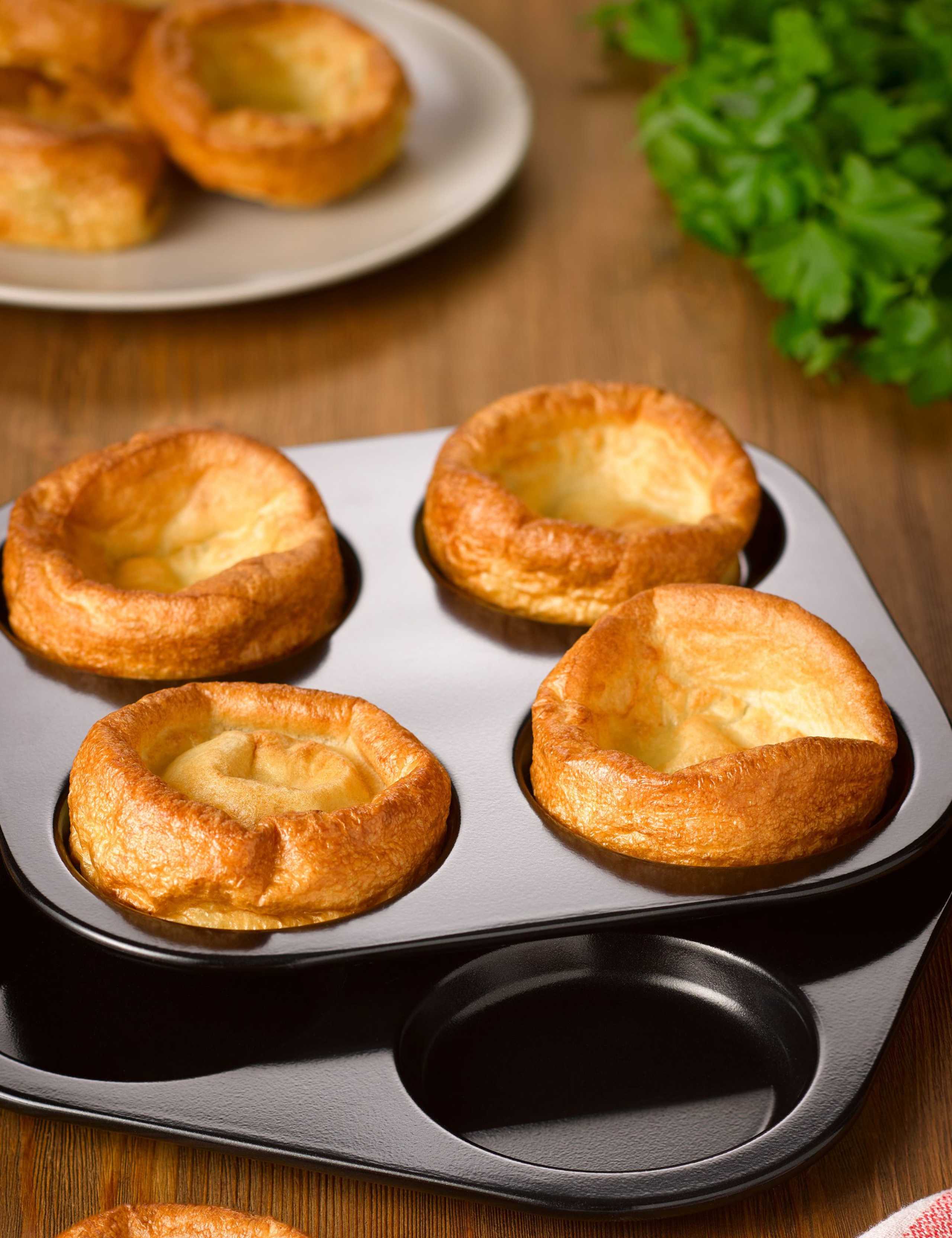 2 Piece Carbon Steel Yorkshire Pudding Trays 3 of 3