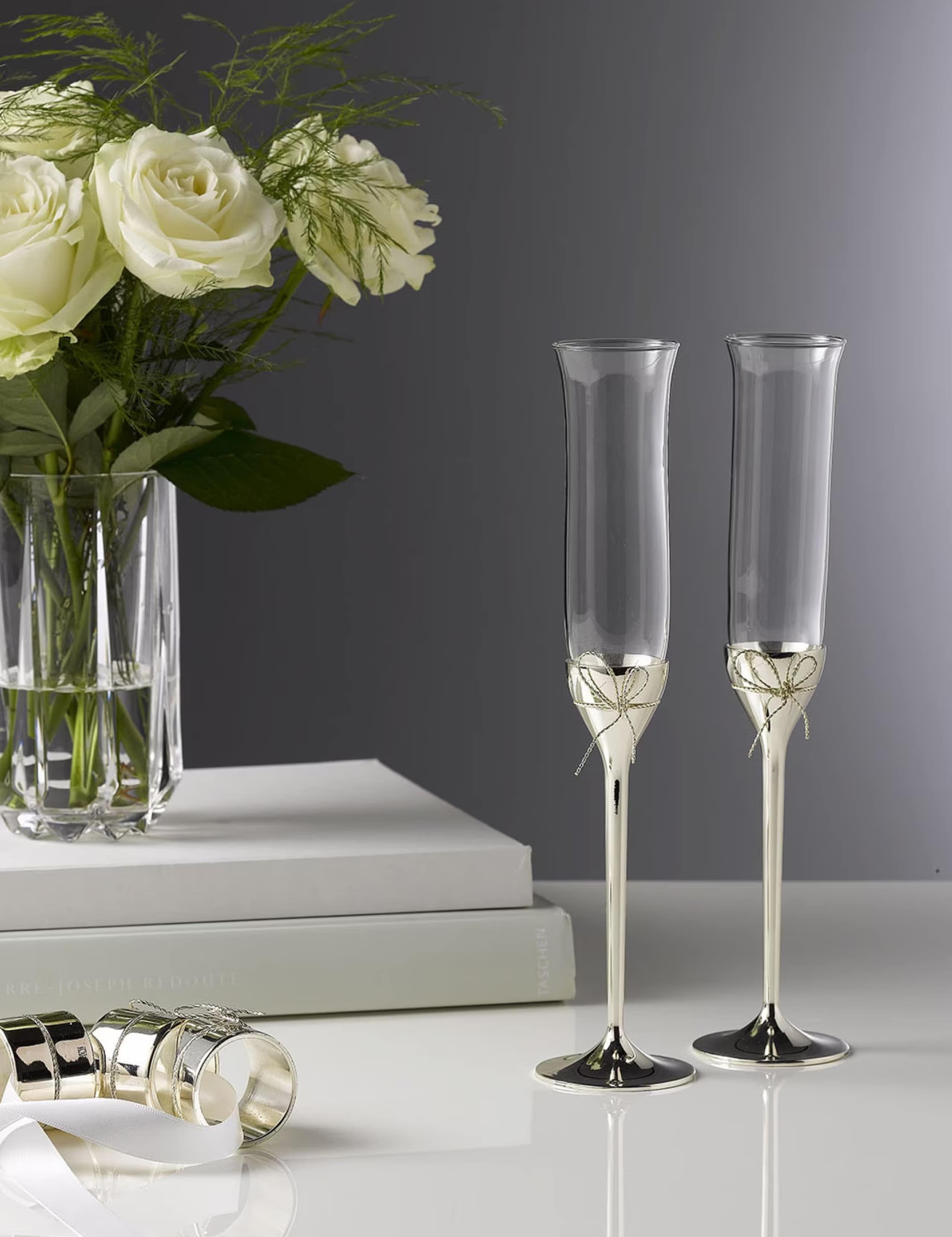 Set of 2 Vera Wang Love Knot Crystal Flutes 2 of 3