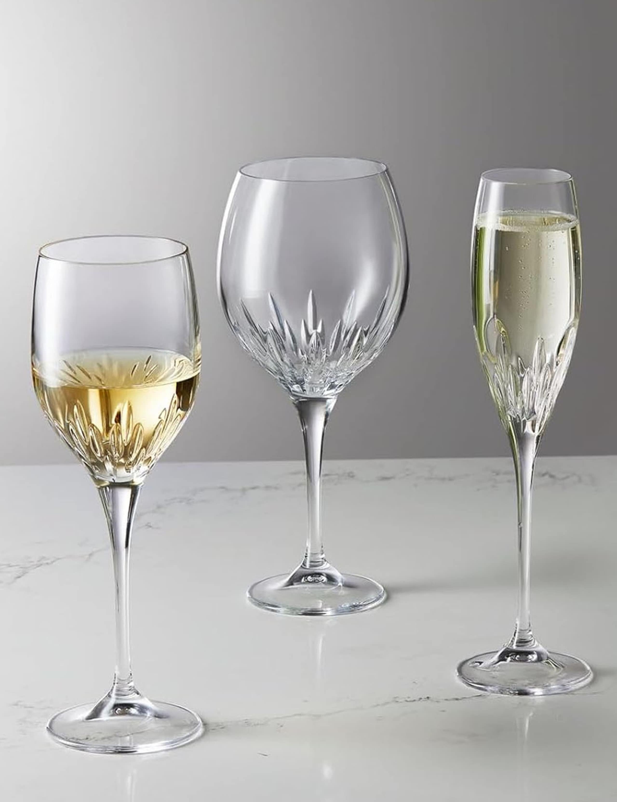 Set of 2 Vera Wang Duchesse Crystal Goblet Glasses 3 of 3