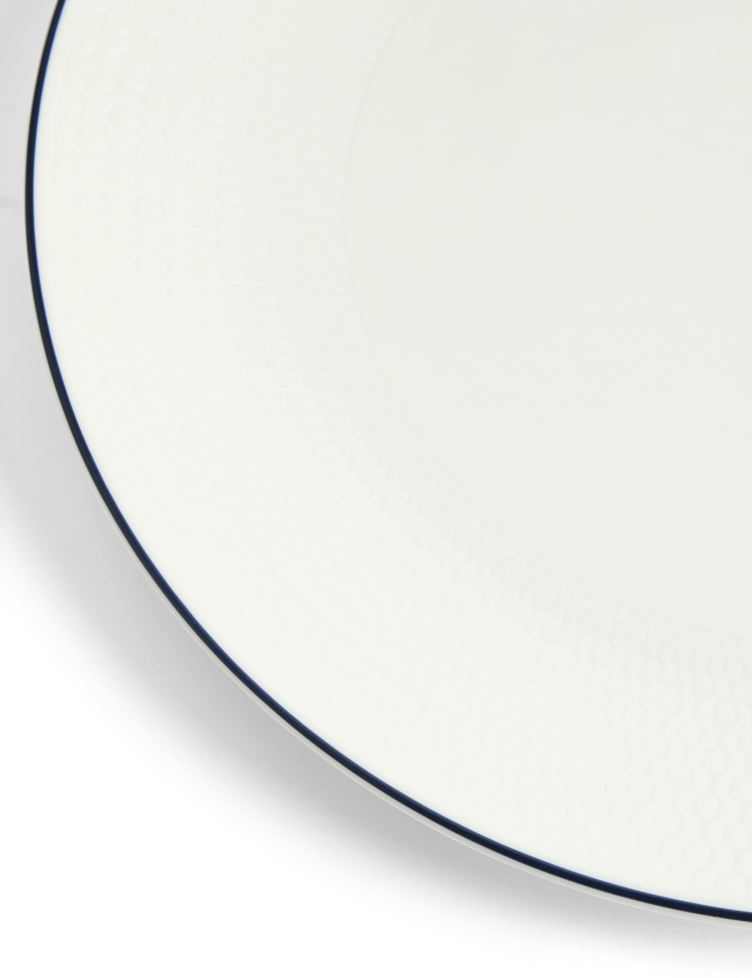 Set of 2 Gio Dinner Plates 2 of 4