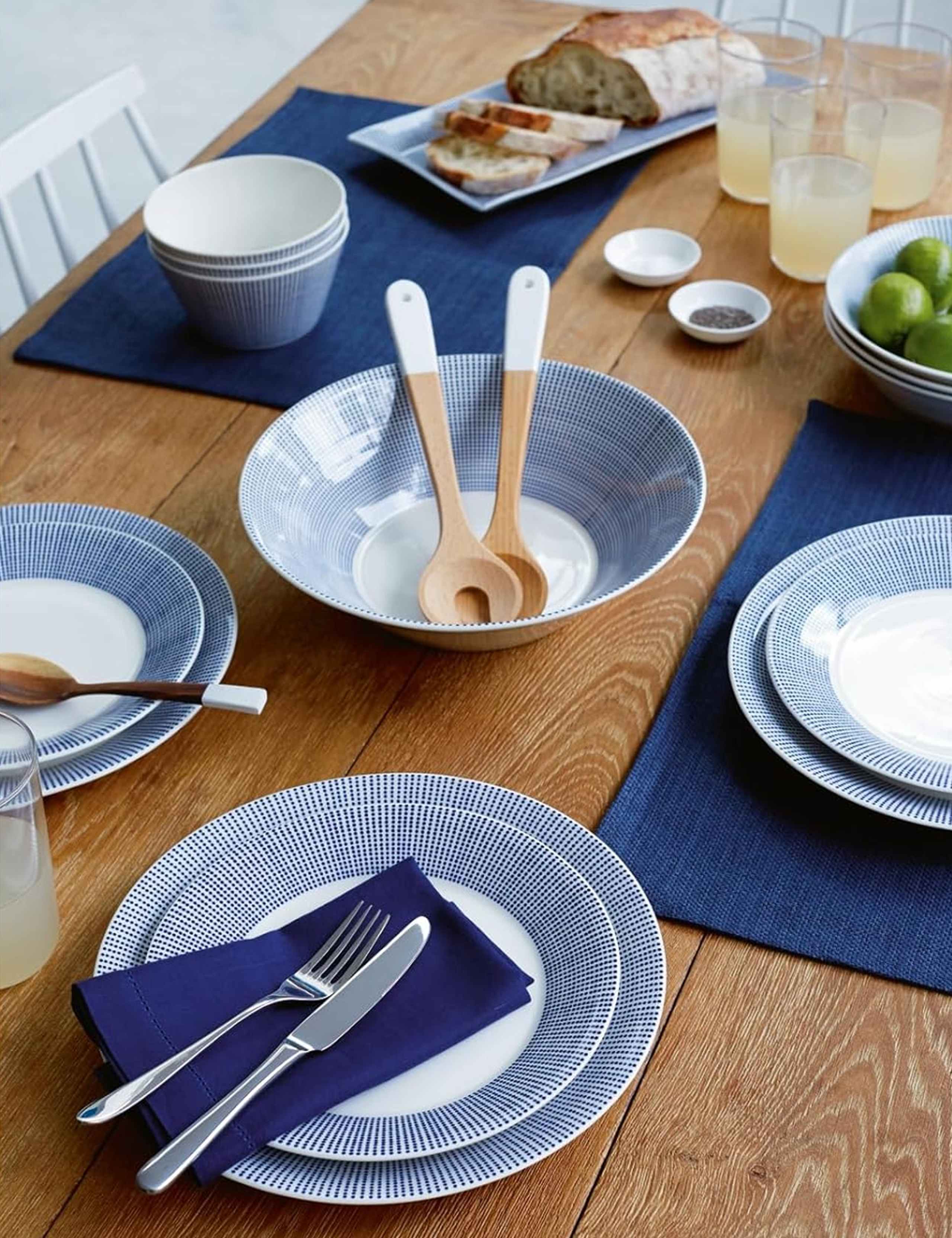 16 Piece Pacific Dot Dinner Set 3 of 3