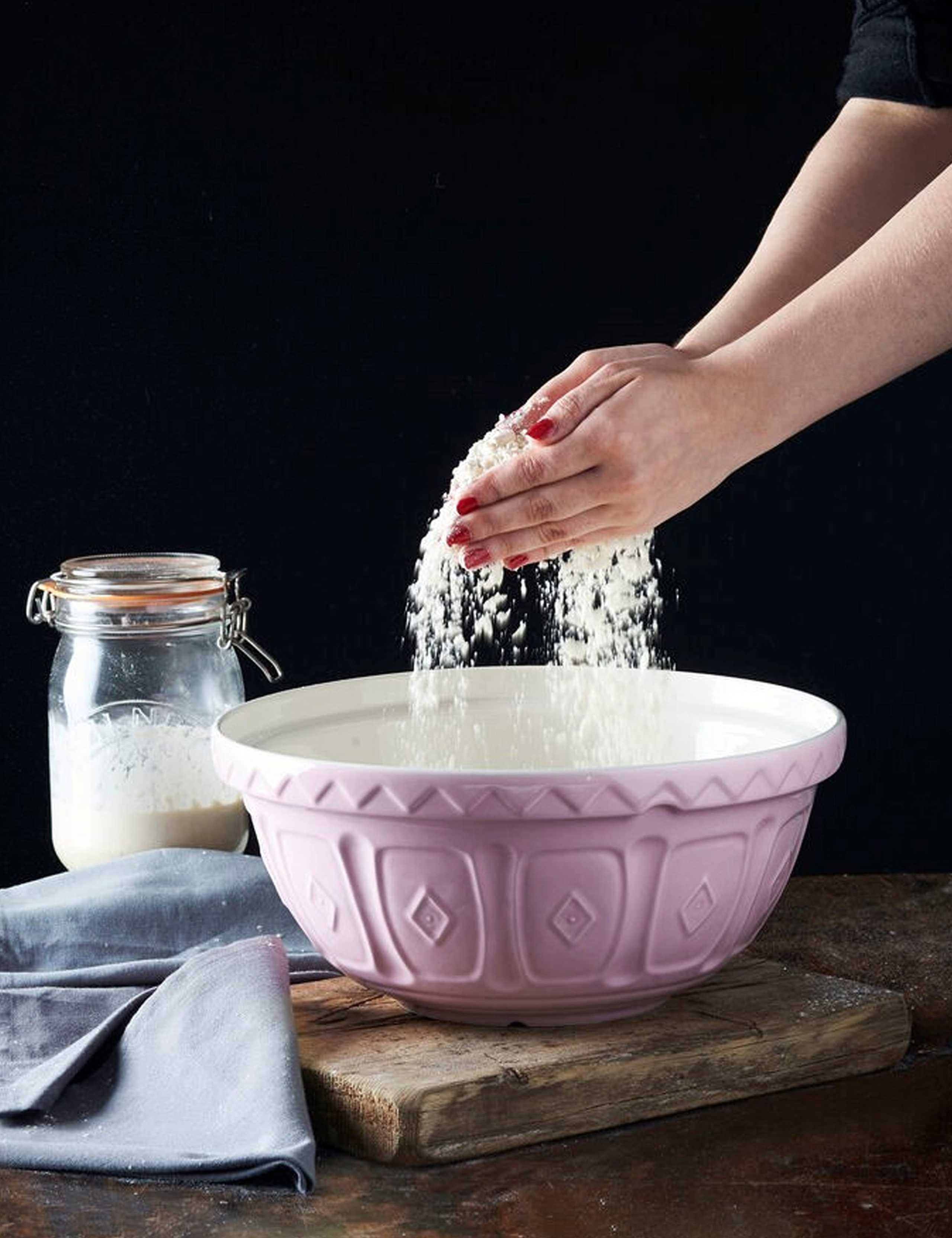 29cm Mixing Bowl 3 of 8
