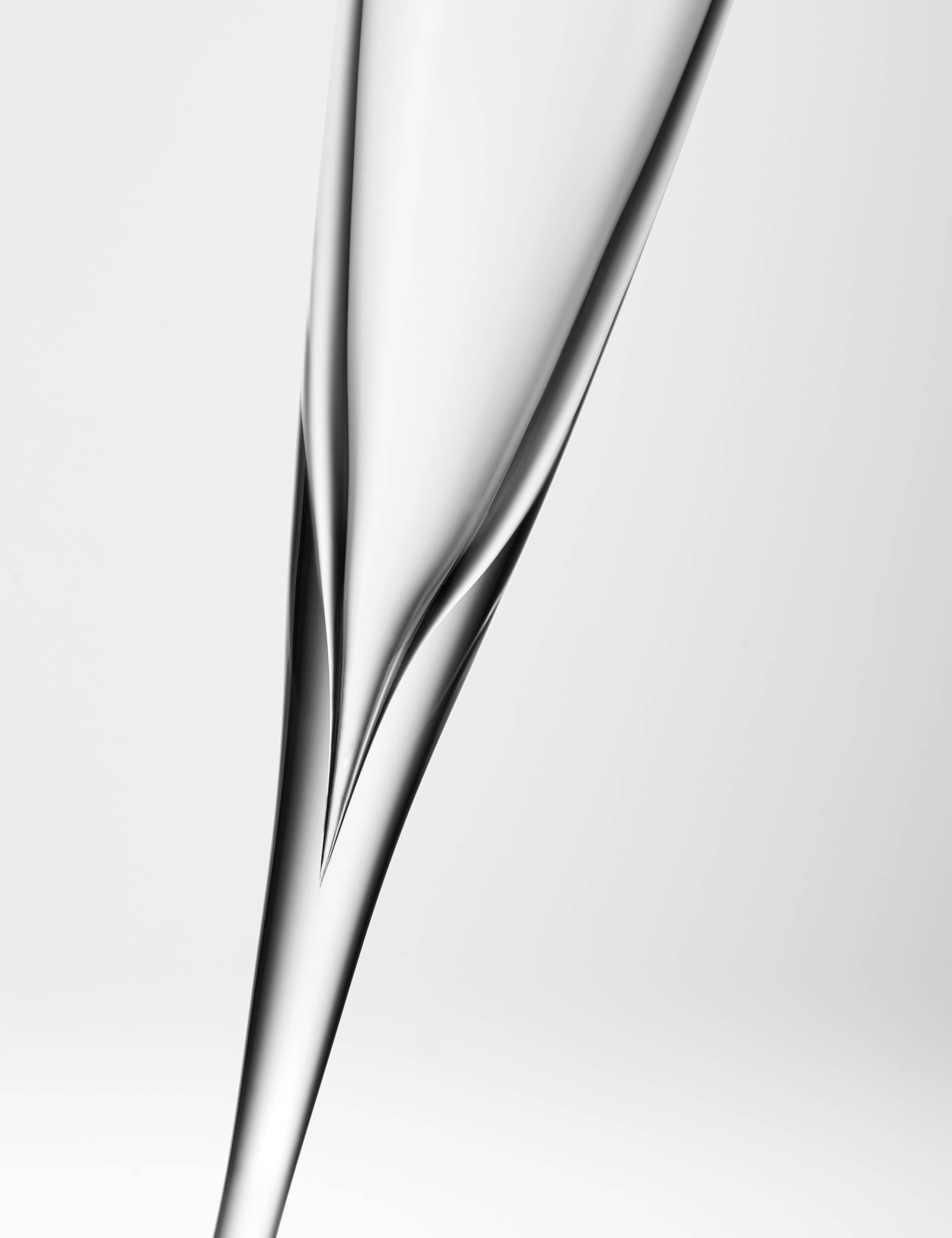 Set of 2 Waterford Trumpet Champagne Flutes 2 of 3
