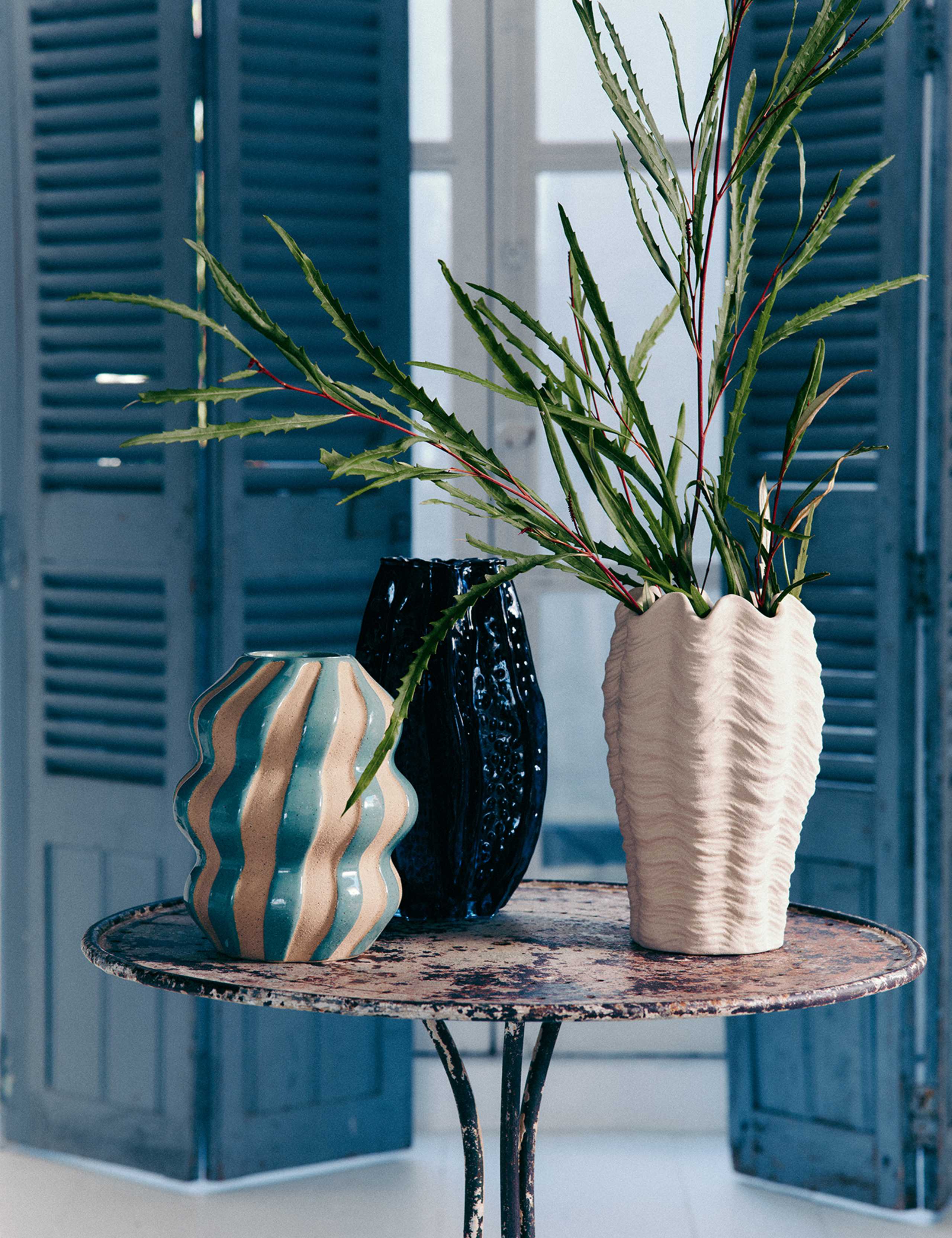 Coastal Shell Textured Ceramic Vase 4 of 4