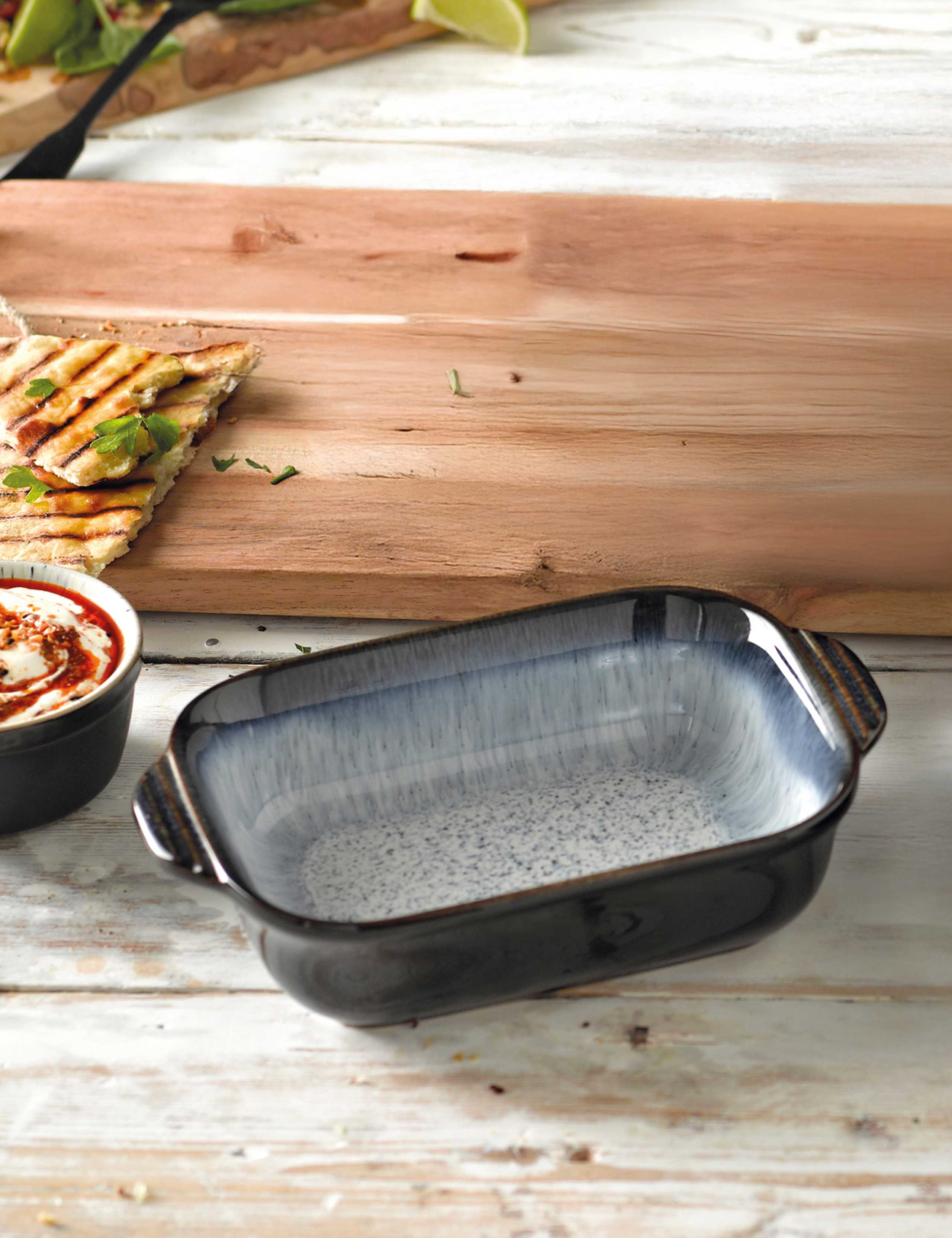 Halo Stoneware Small Oven Tray 1 of 3