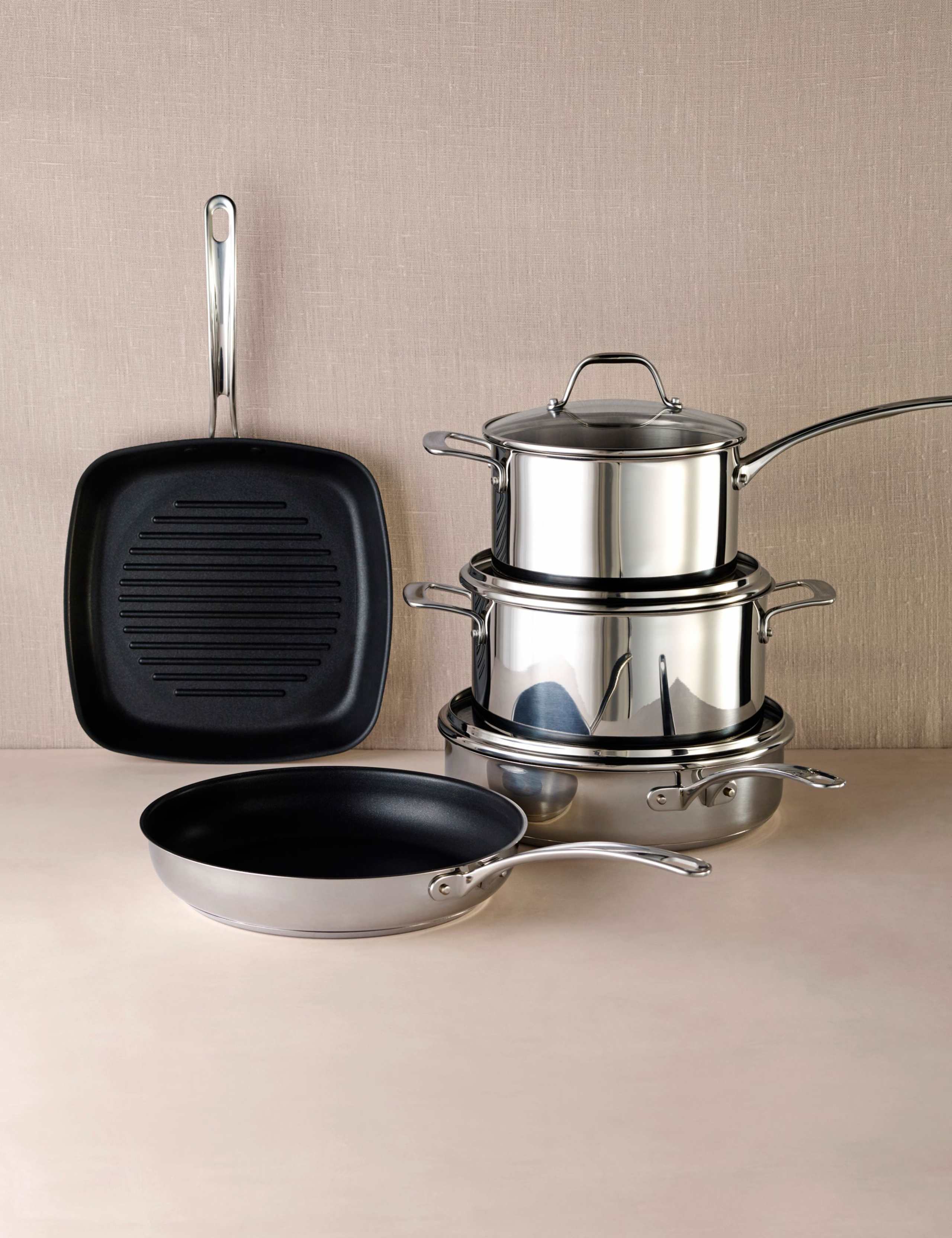 Stainless Steel 20cm Large Saucepan 2 of 3
