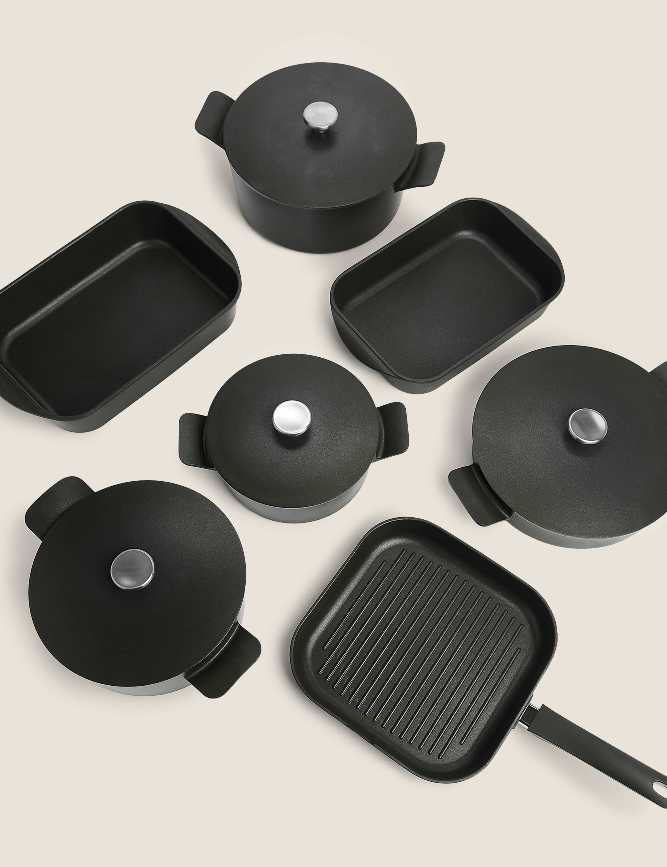 Large Cast Aluminium Roaster 4 of 7