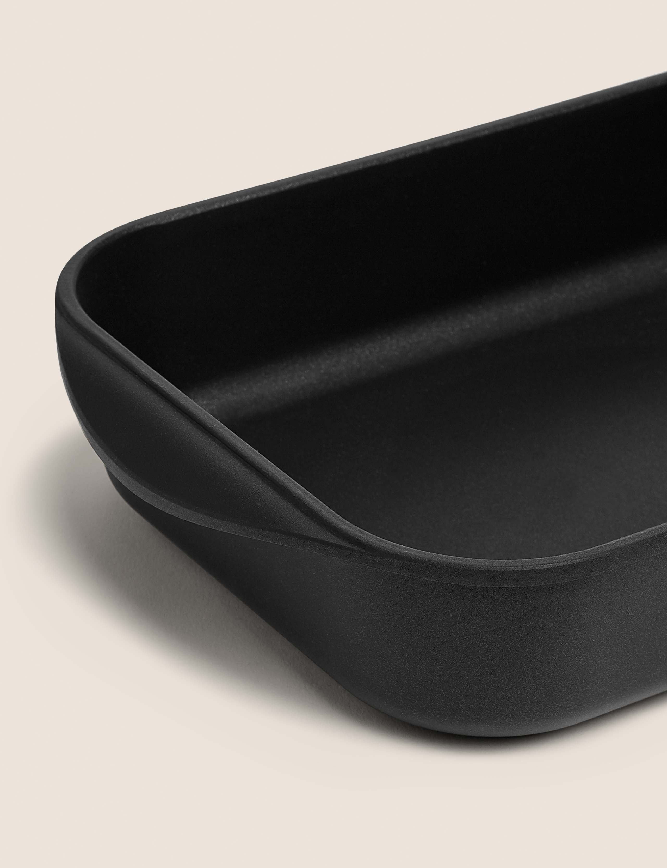 Large Cast Aluminium Roaster 5 of 7