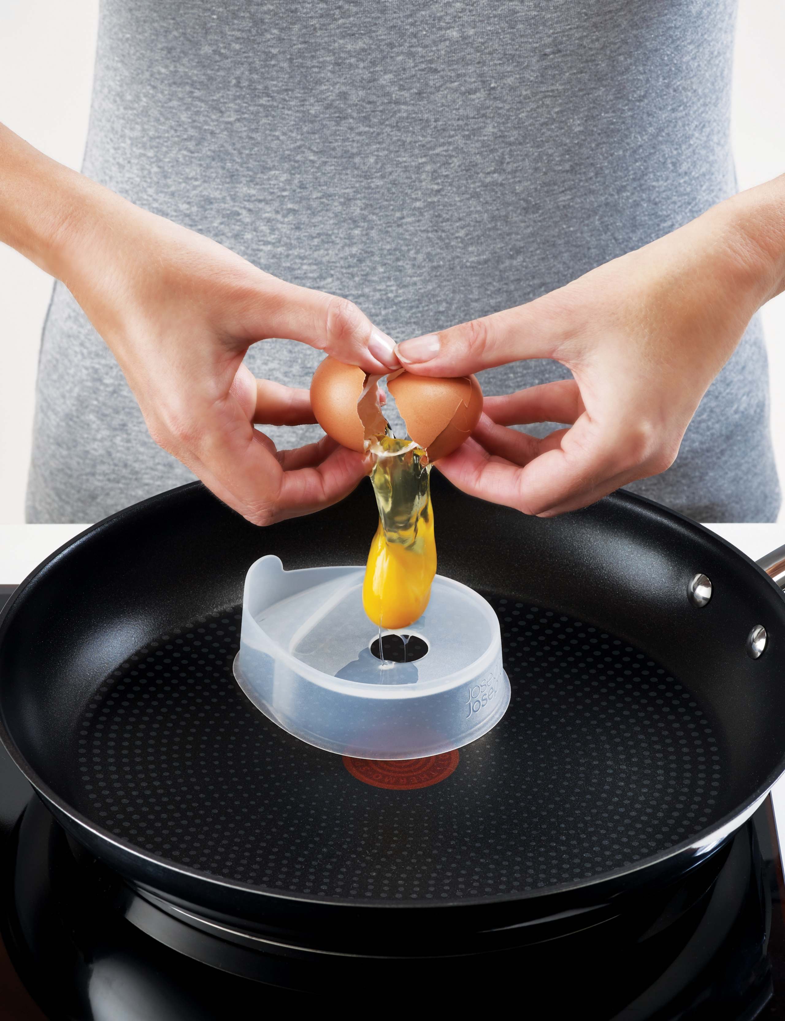 Set of 2 Froach Pod Egg Poachers 4 of 5