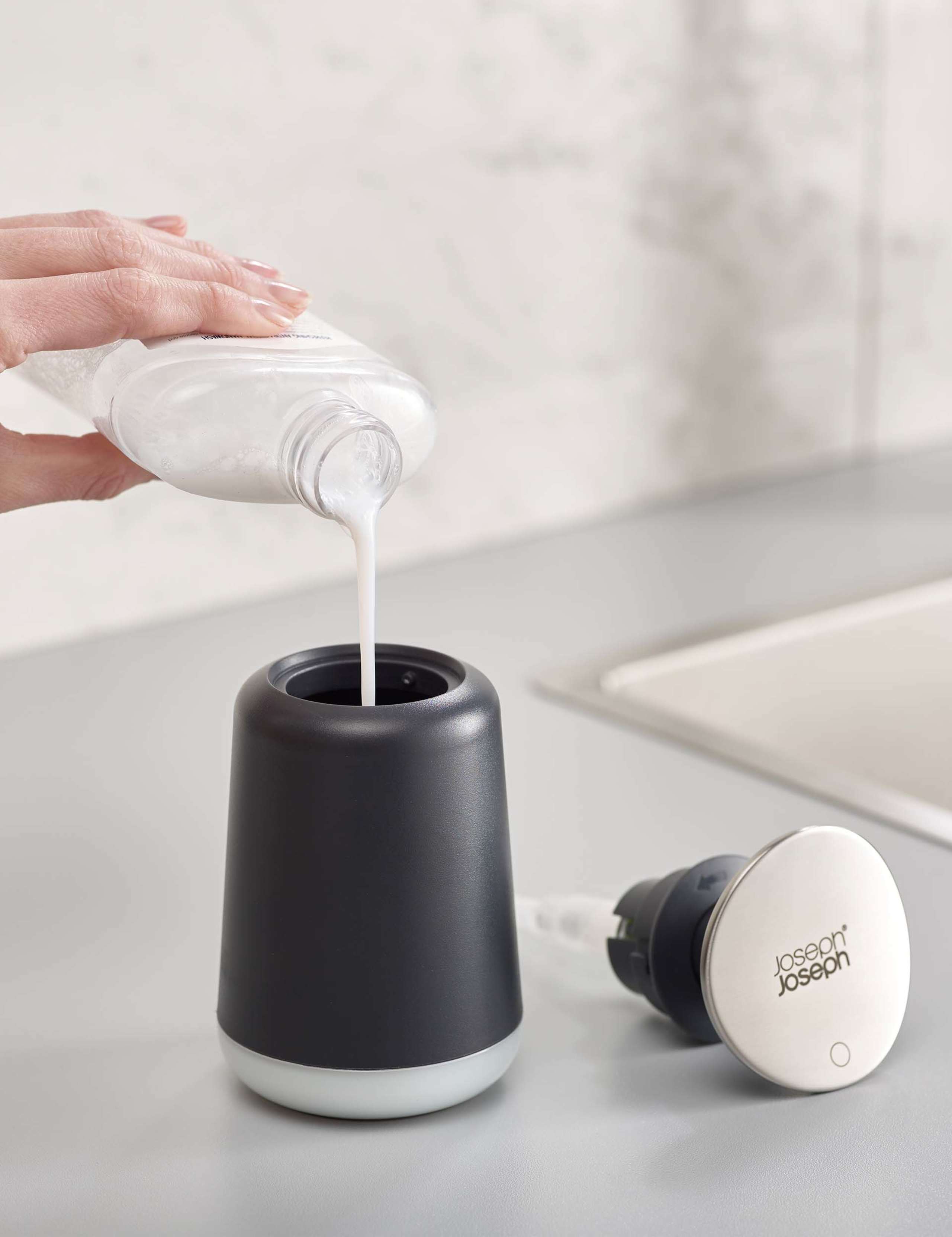 Presto™ Hygienic Soap Dispenser 4 of 5