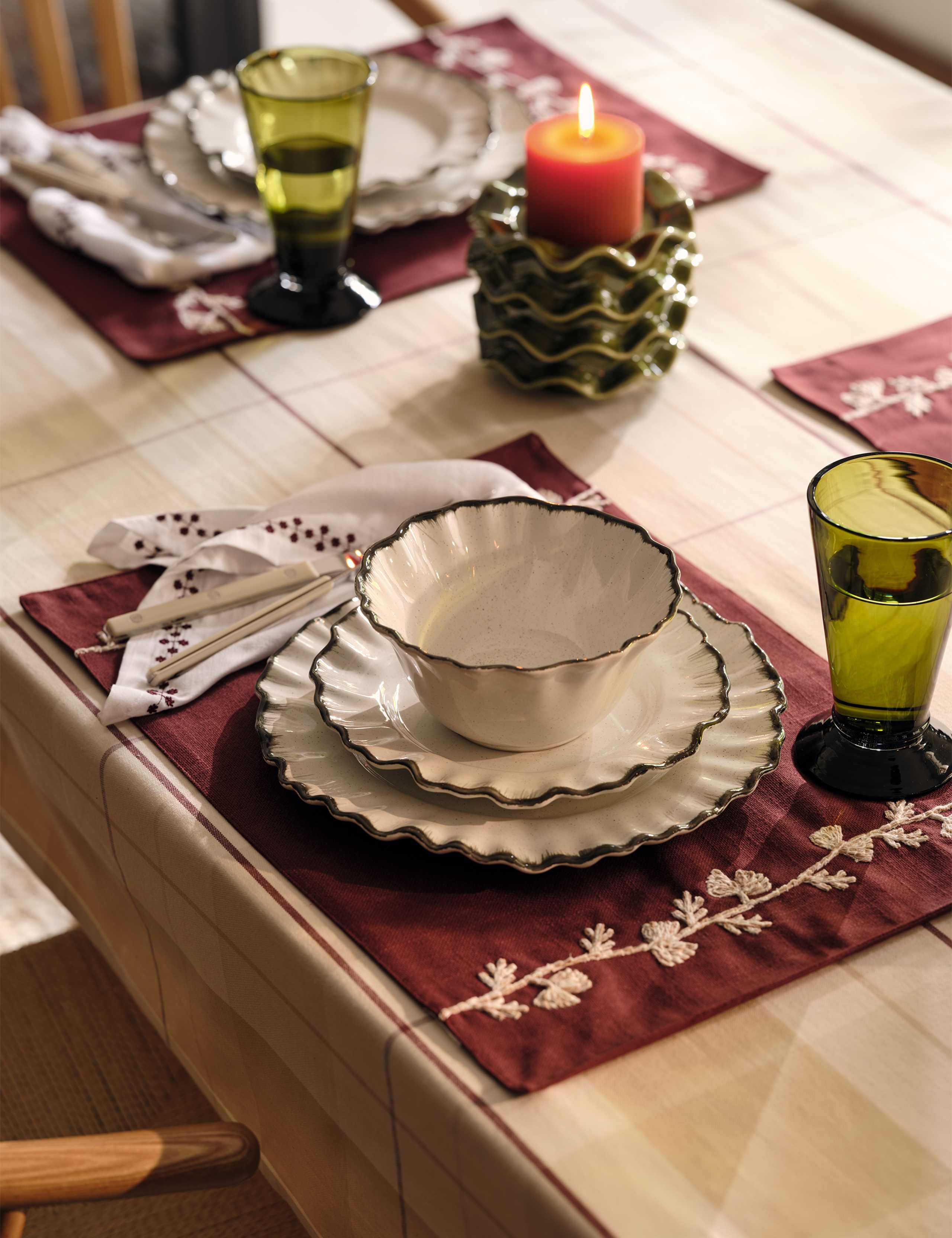 12 Piece Ruffle Dinner Set 6 of 6