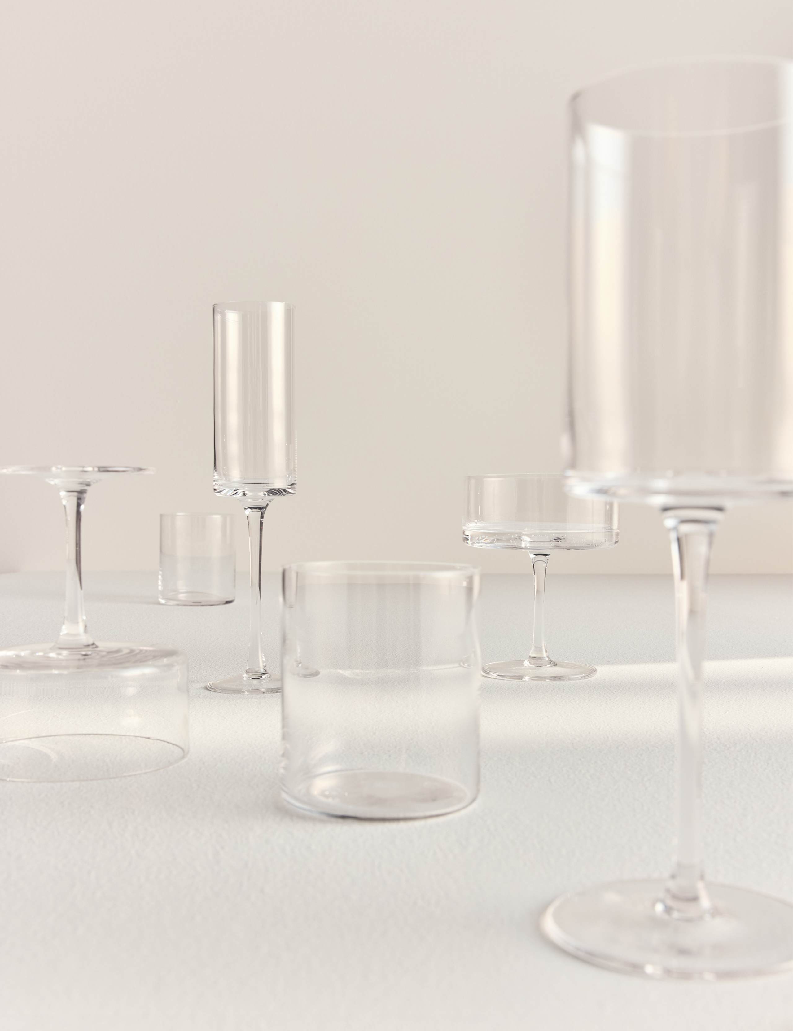 Set of 2 Straight Sided Coupe Glasses 7 of 7