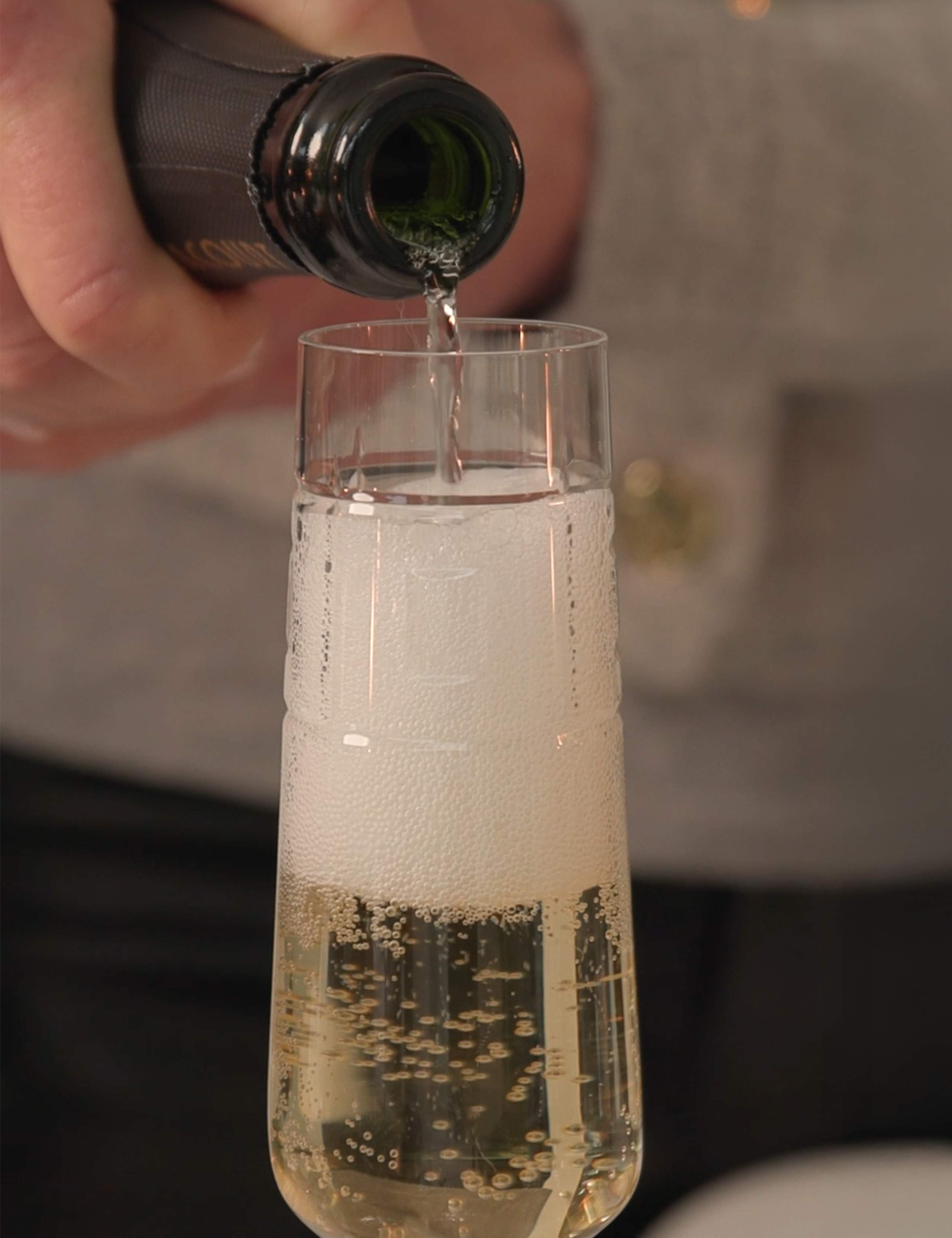 Set of 4 Etched Champagne Flutes 9 of 9