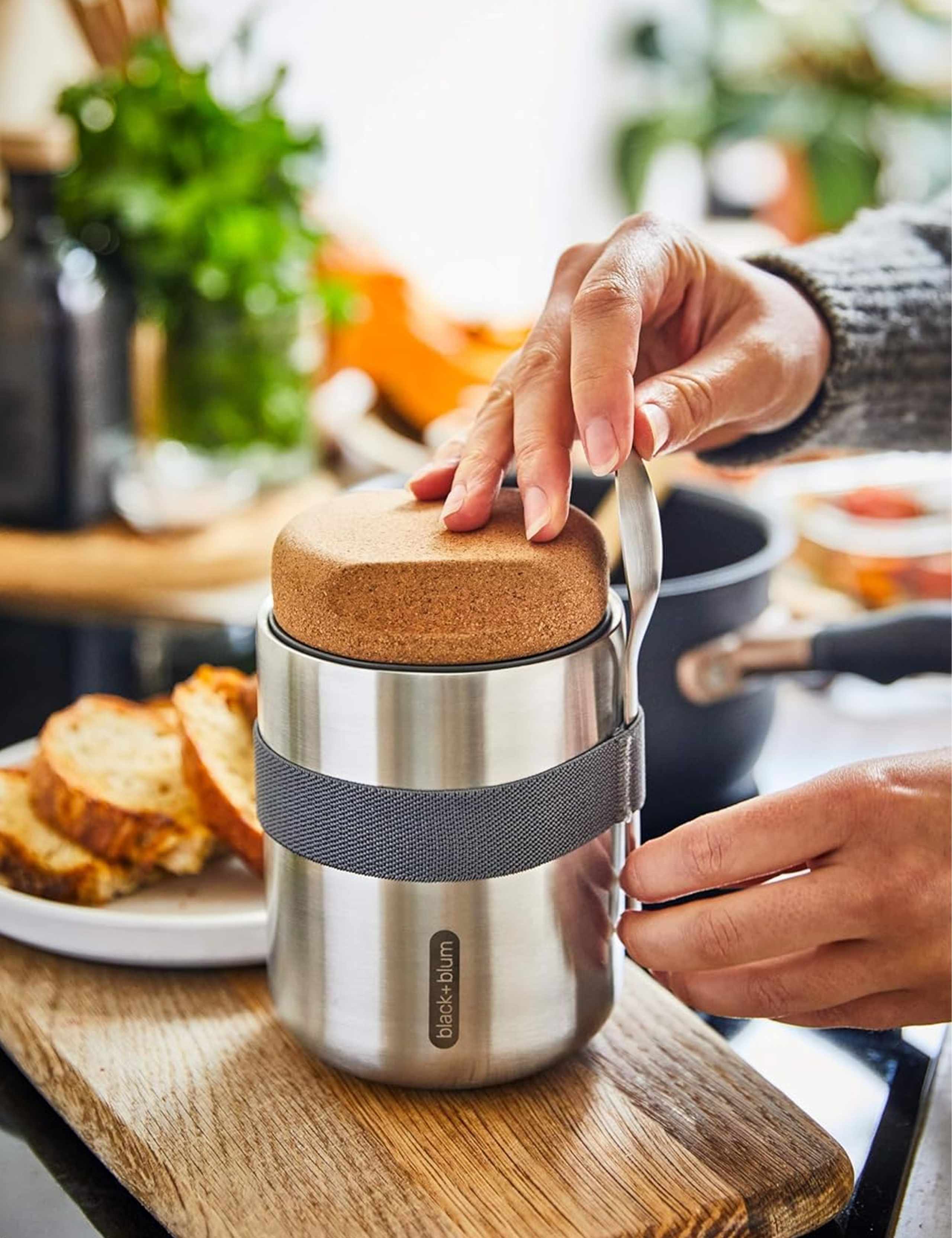 Stainless Steel Thermo Pot 2 of 5