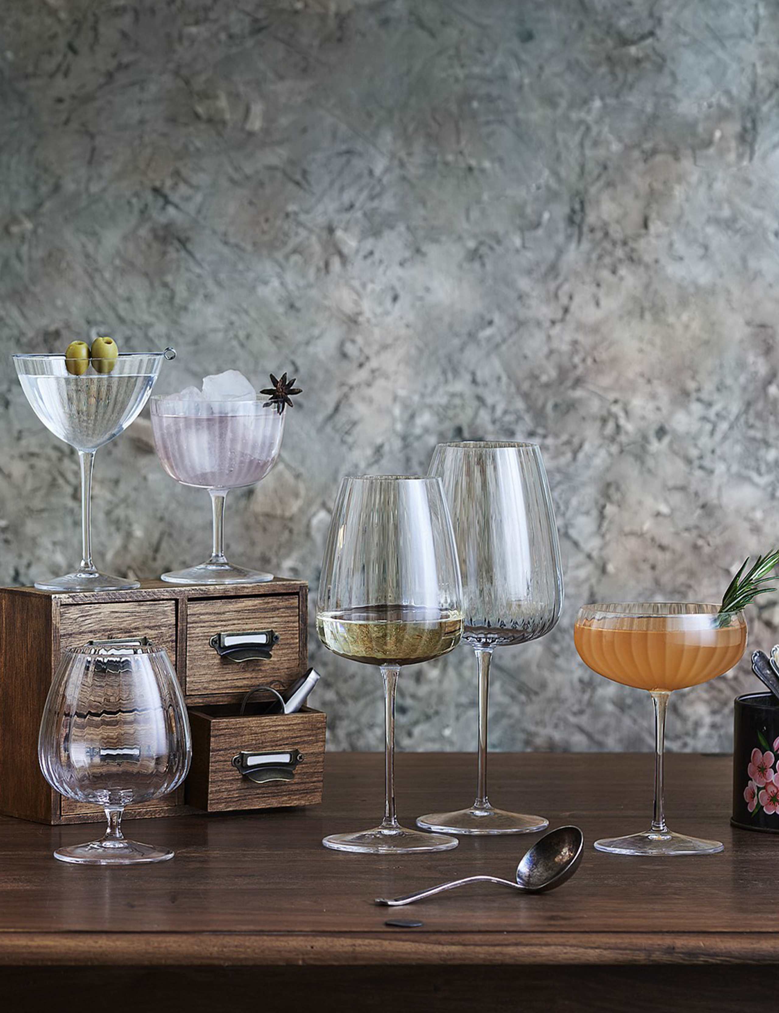 Set of 4 Optica Champagne Saucers 3 of 4