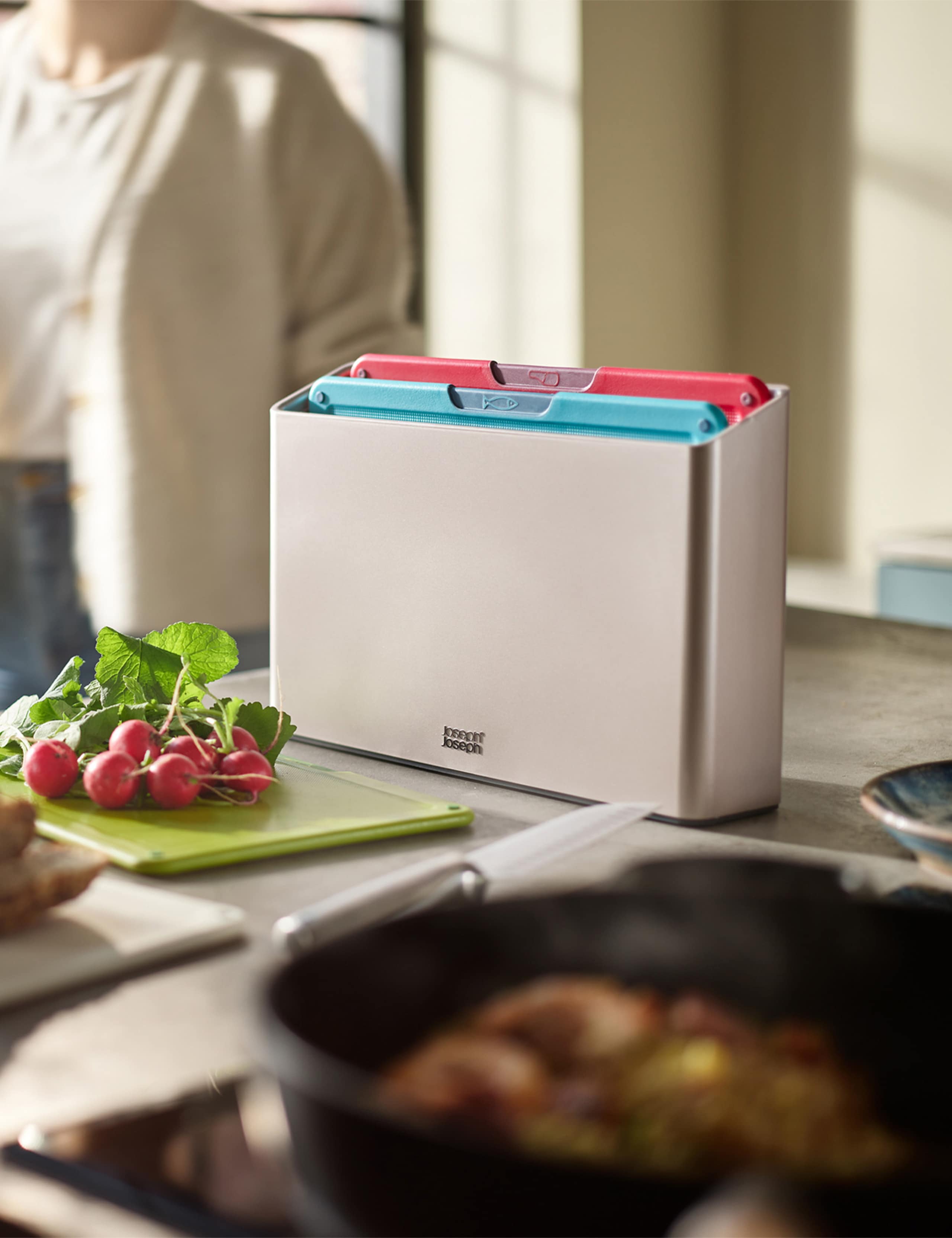 4 Piece Folio Icon Board Set and Case 2 of 5