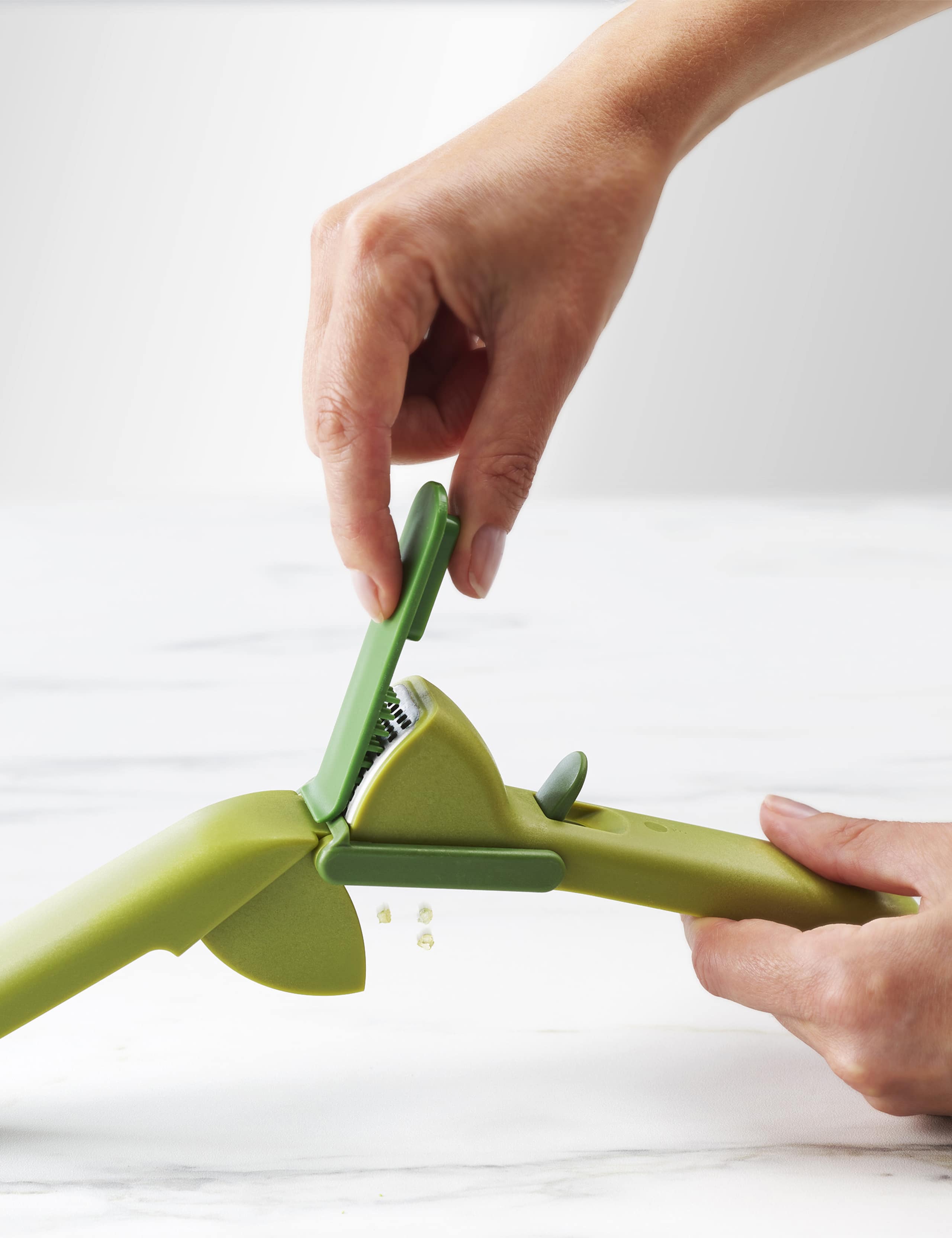 CleanForce Garlic Press 4 of 5