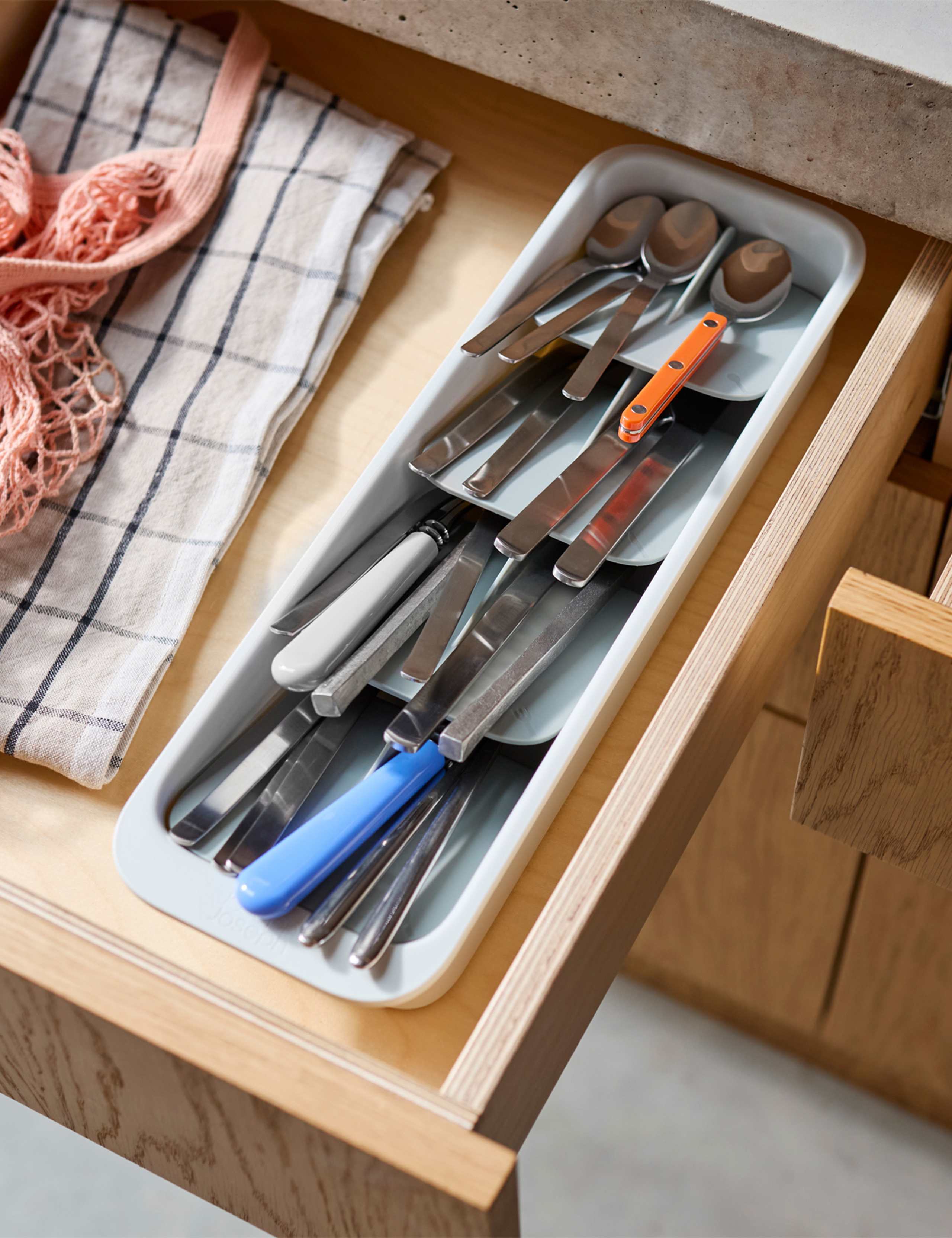 Compact Tiered Cutlery Holder 3 of 5