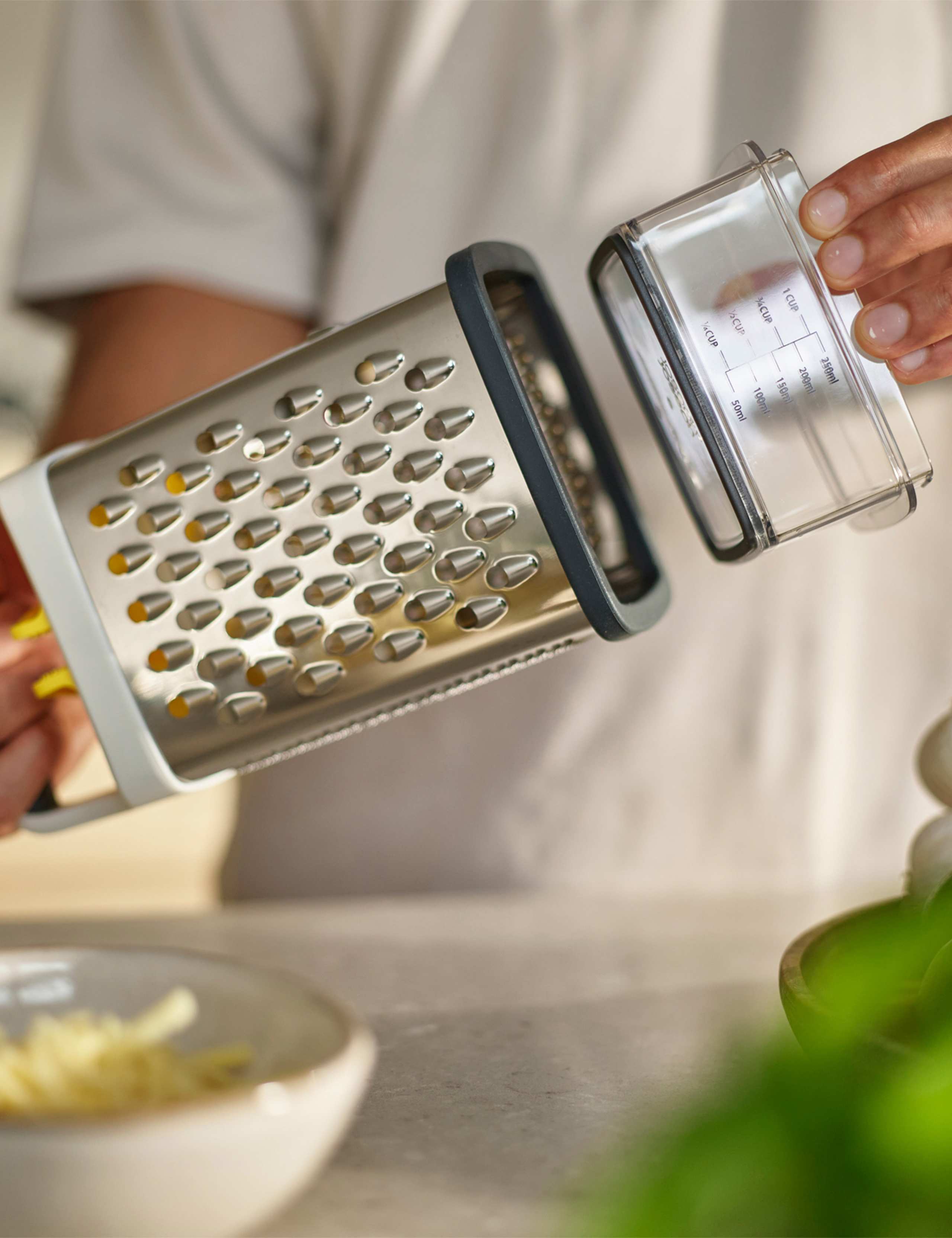 Box Grater with Precision Food Grip 5 of 5