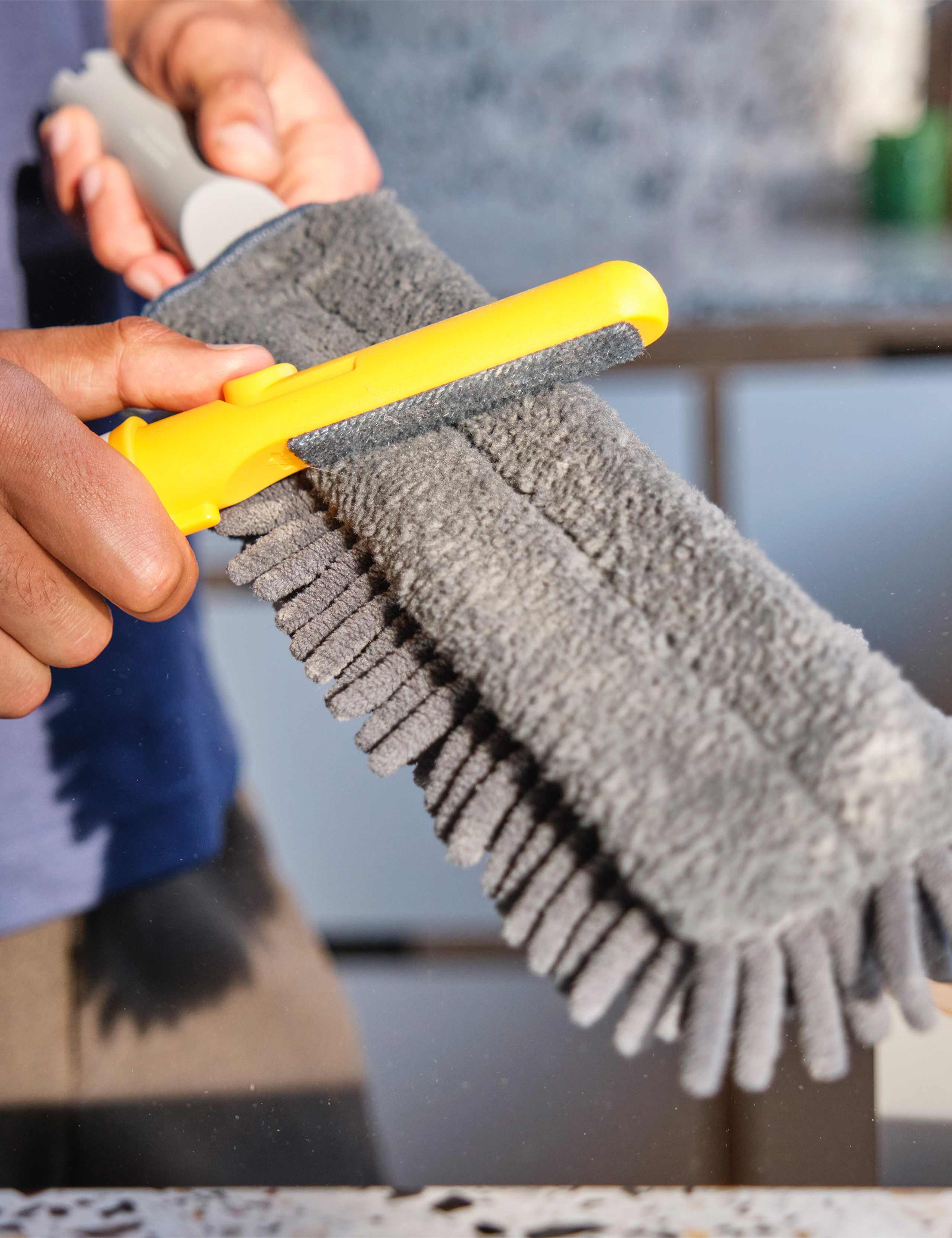 3-in-1 Duster with Storage Cover 4 of 5