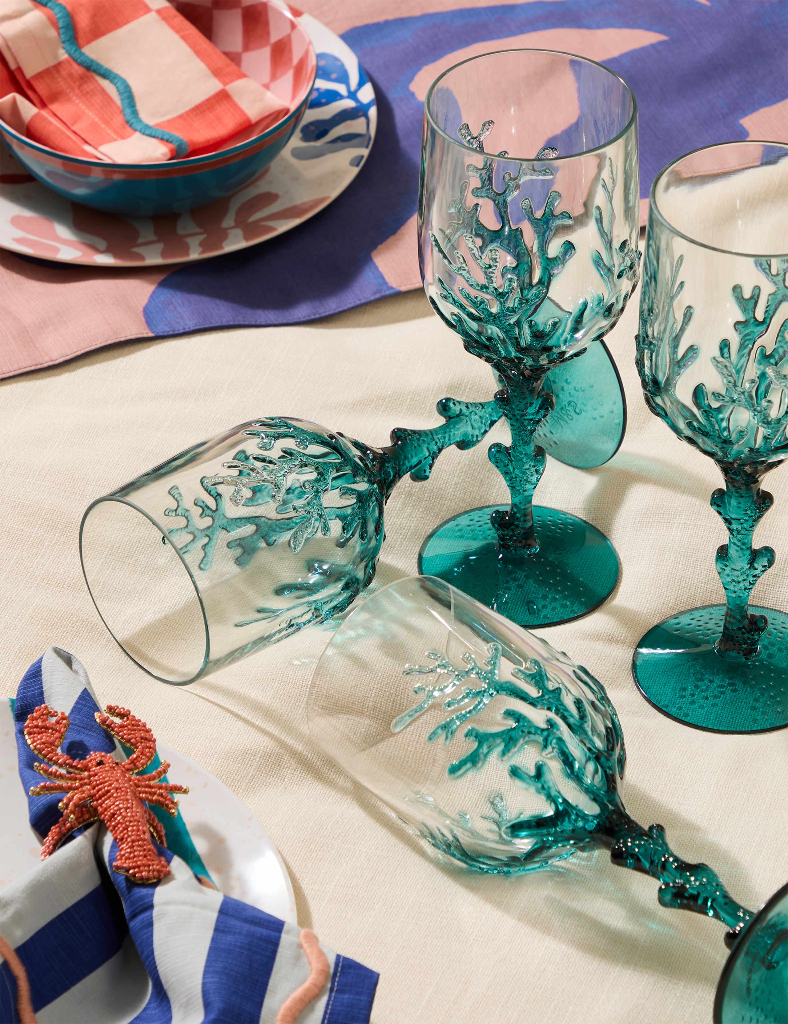 Set of 4 Summer Resort Picnic Wine Glasses 1 of 5