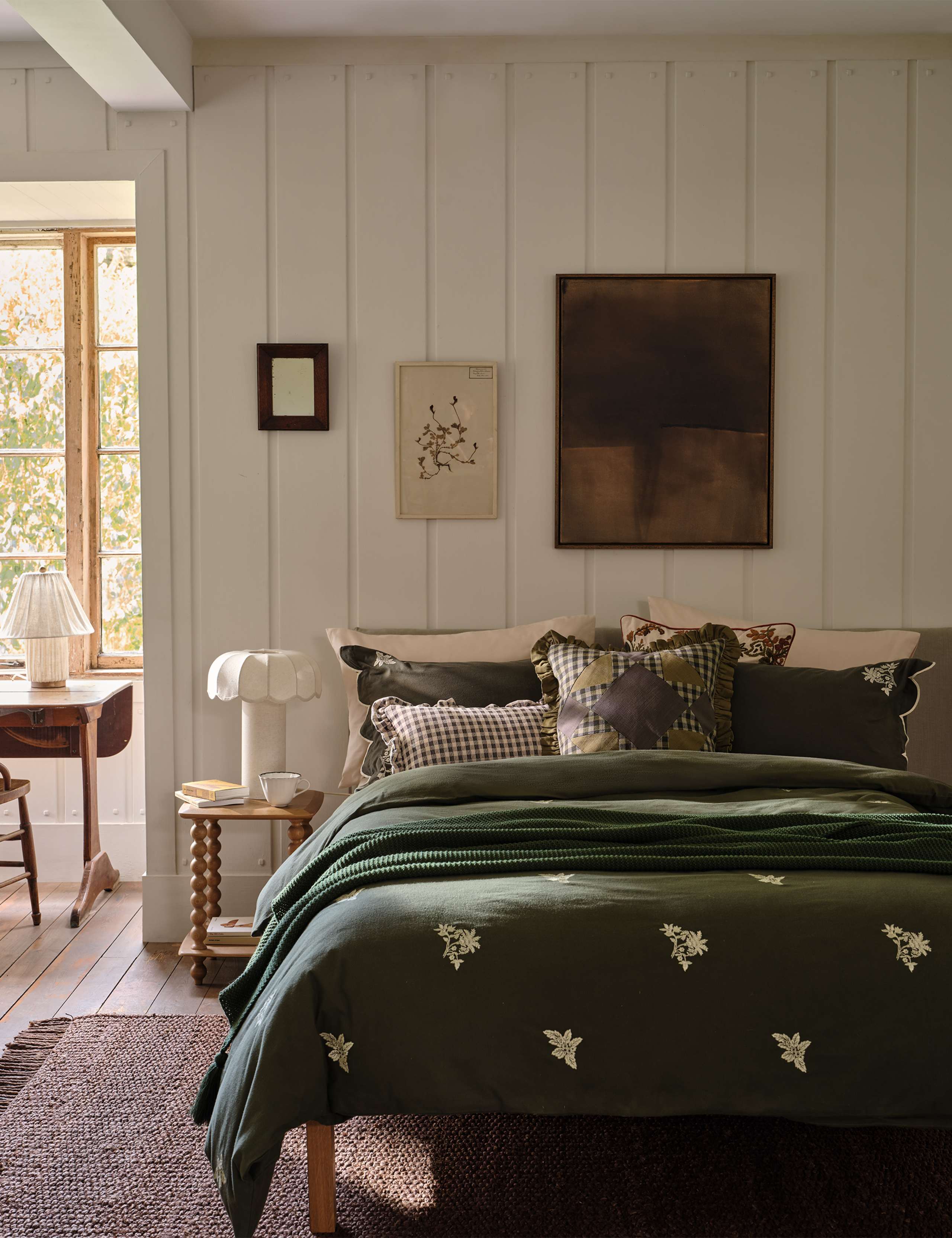 Pure Brushed Cotton Floral Embroidered Scallop Bedding Set 6 of 6