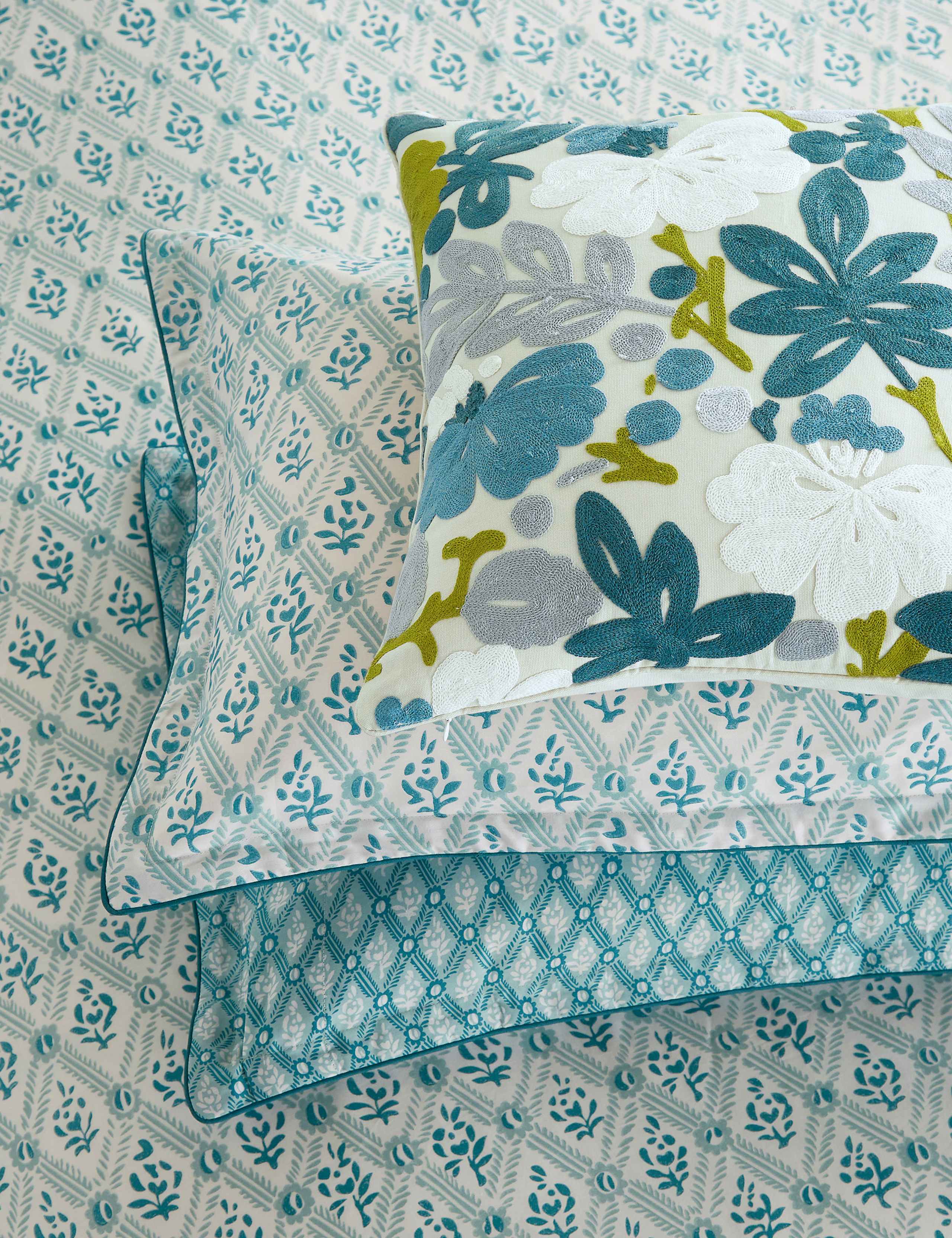 Pure Cotton St Johns Trellis Bedding Set 4 of 4