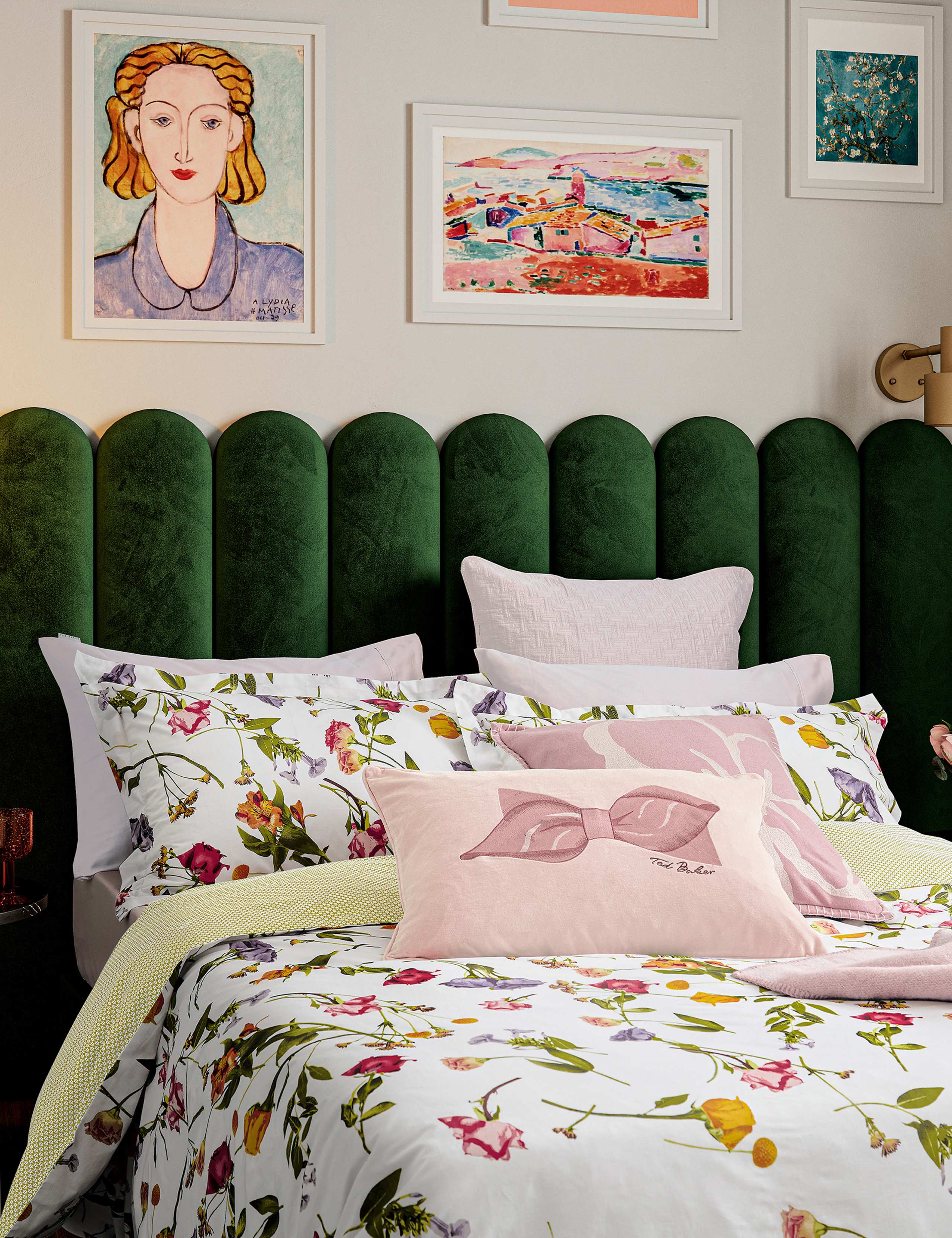 Pure Cotton Scattered Bouquet Bedding Set 3 of 5
