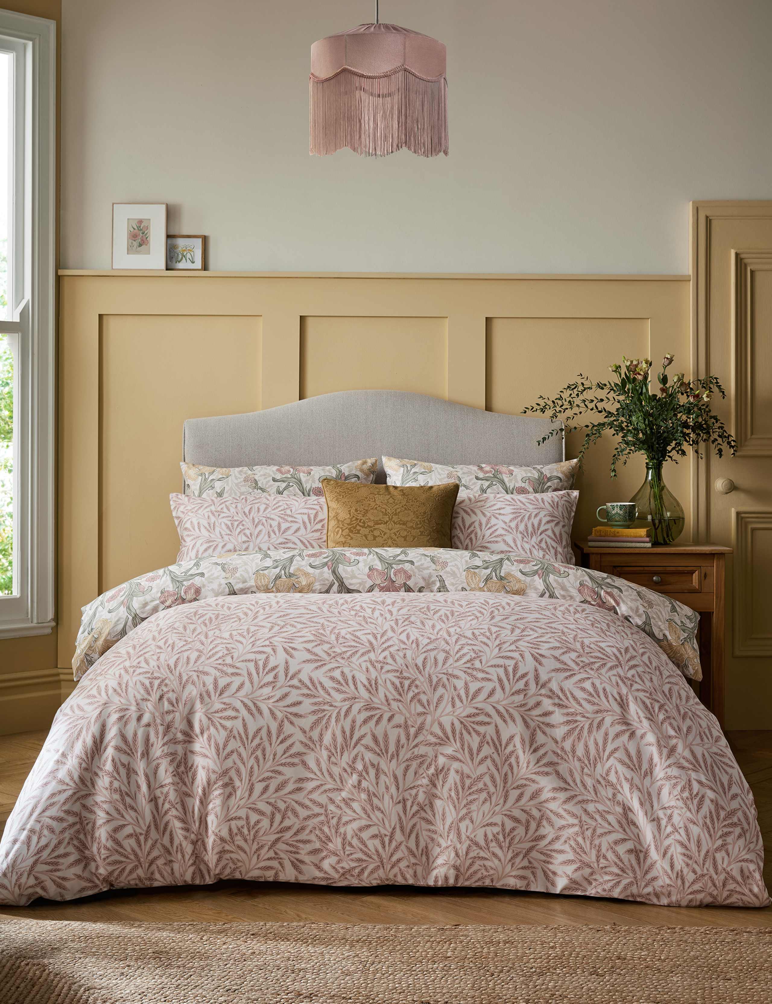 Sateen Iris Bedding Set 2 of 8