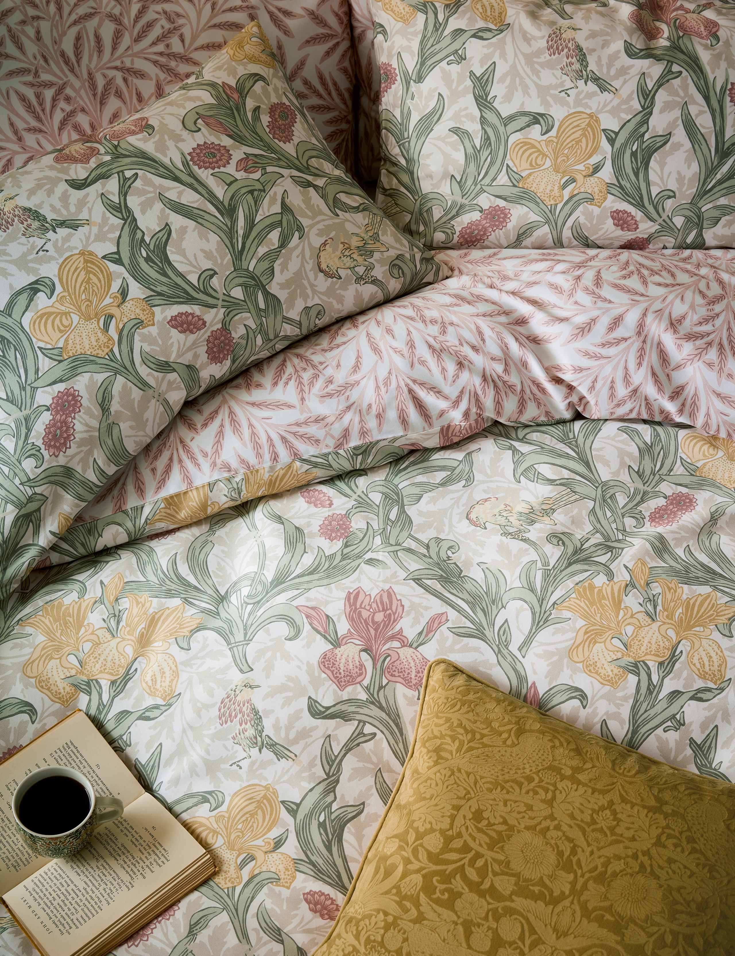 Sateen Iris Bedding Set 4 of 8