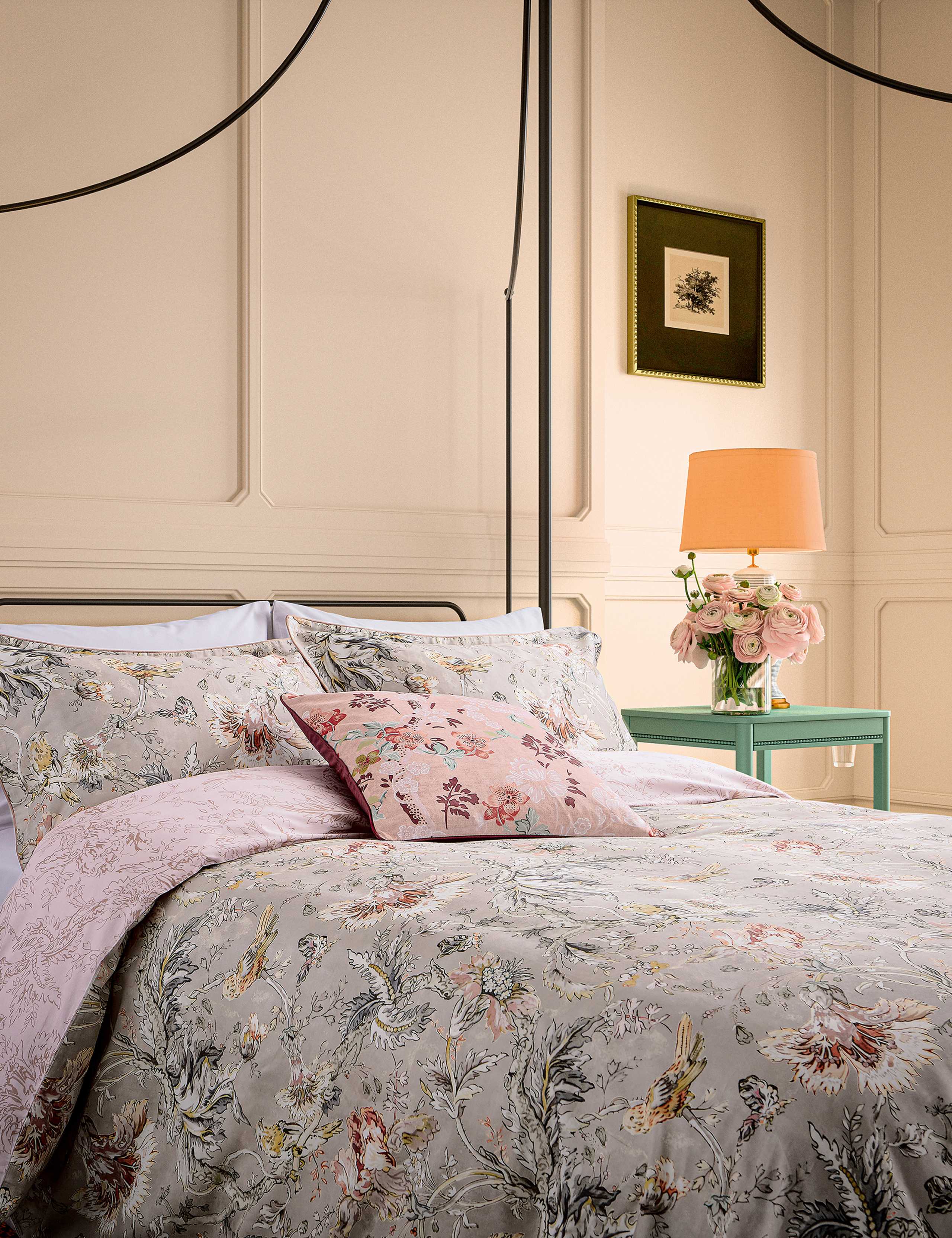 Pure Cotton Sateen Suffolk Garden Bedding Set 2 of 5