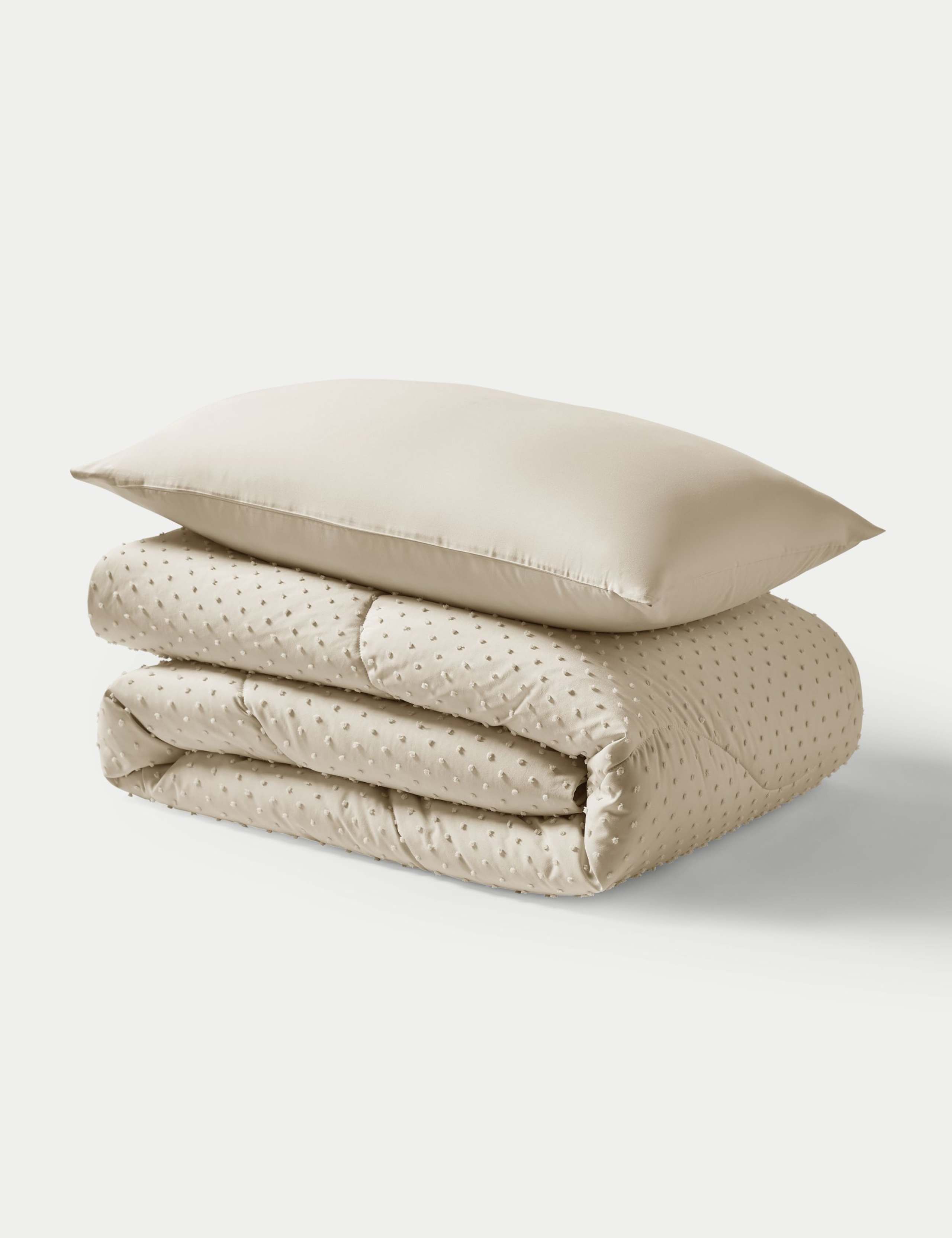 Tufted Dots 4.5 Tog Coverless Duvet 3 of 4
