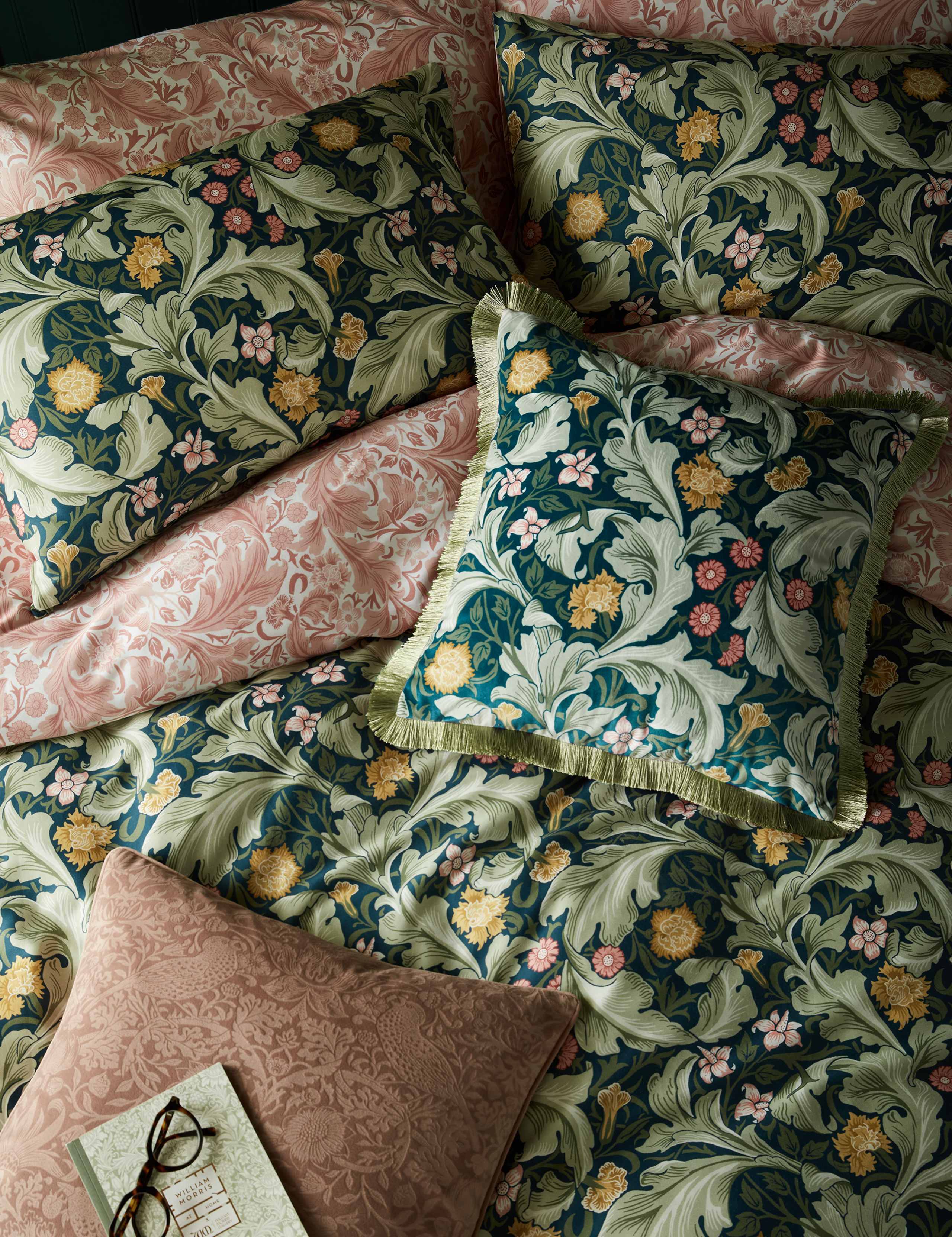 Sateen Leicester Bedding Set 4 of 8