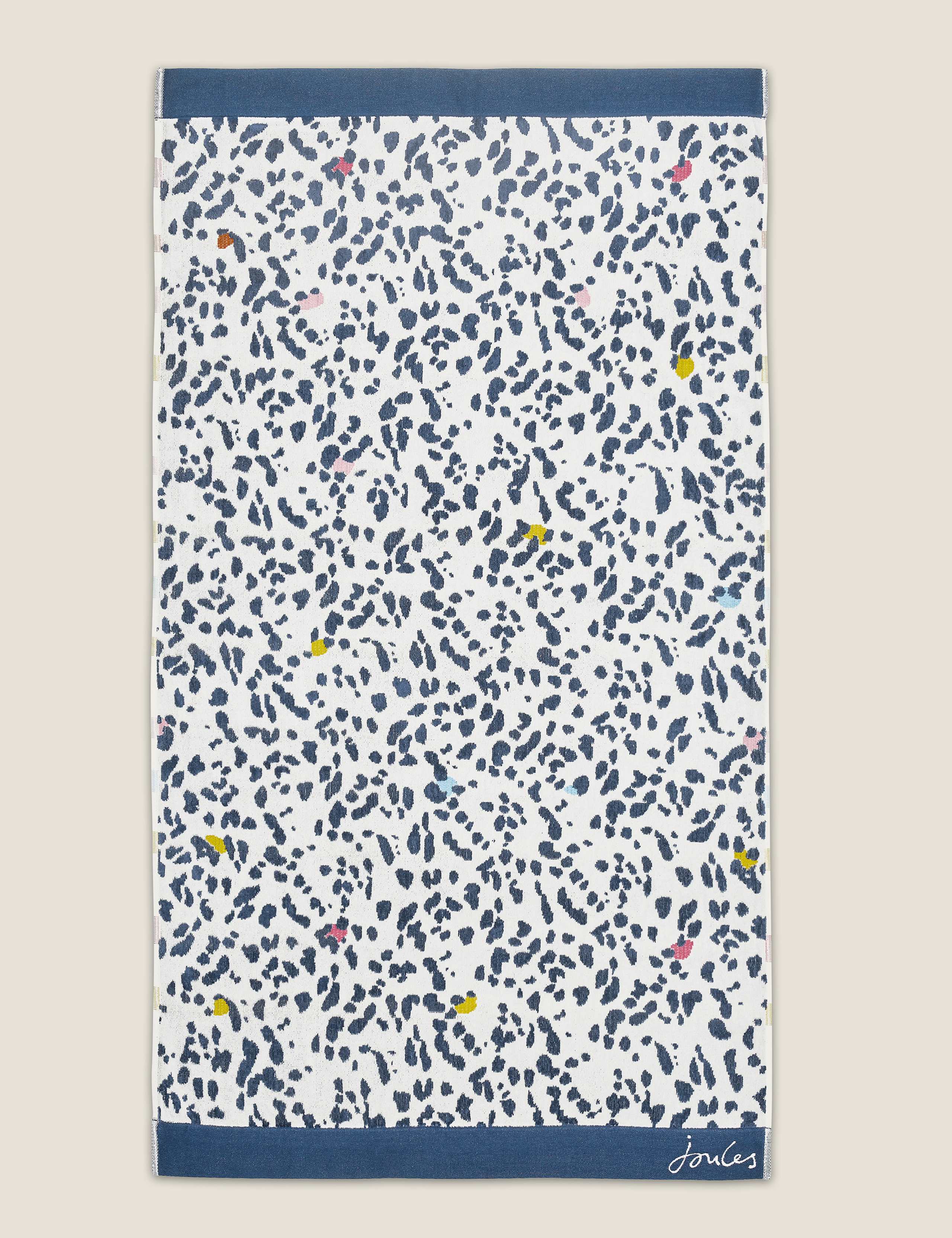 Pure Cotton Lynx Leopard Towel 2 of 3