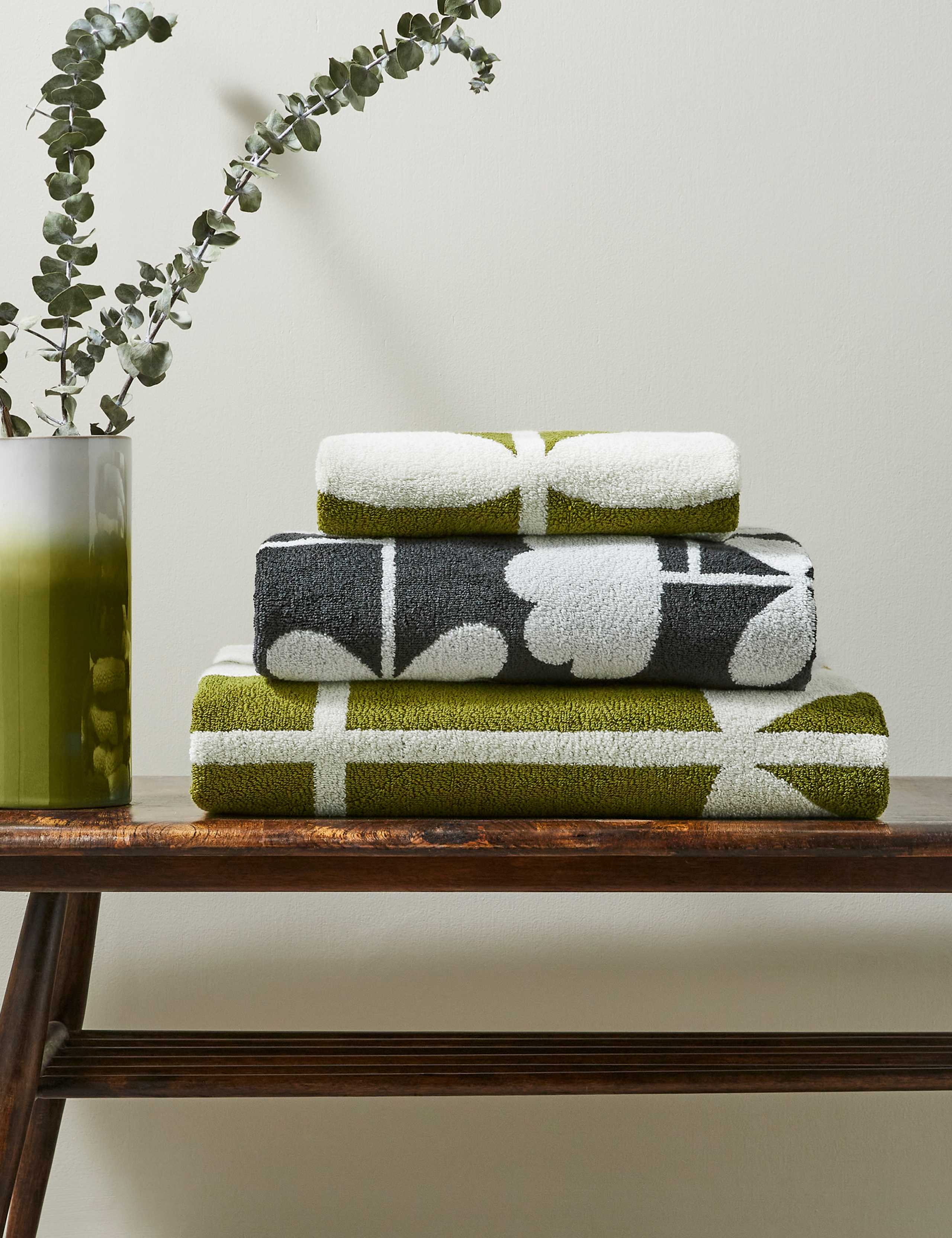Pure Cotton Cut Stem Bath Towel 2 of 6