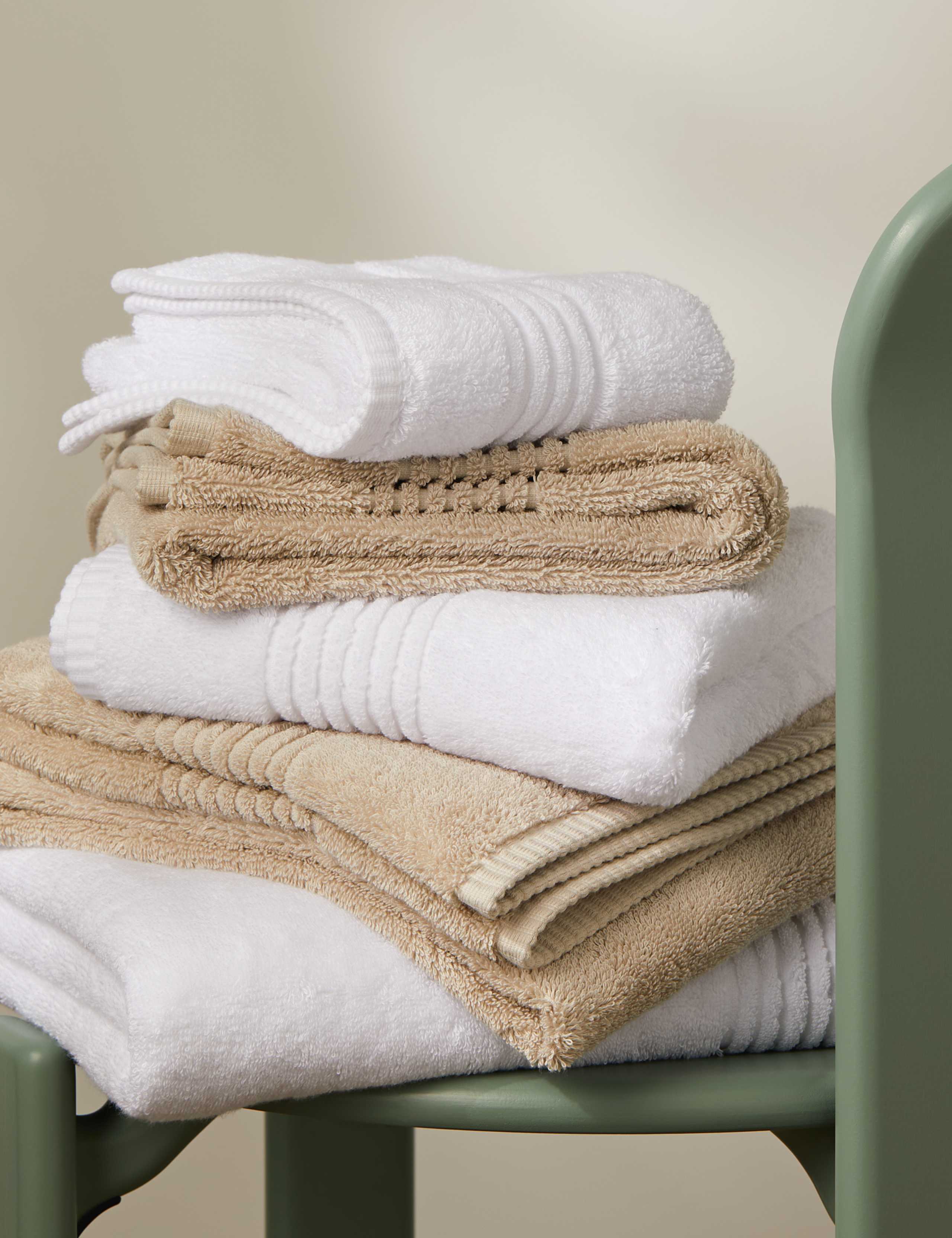 Luxury Egyptian Cotton Towel 8 of 9