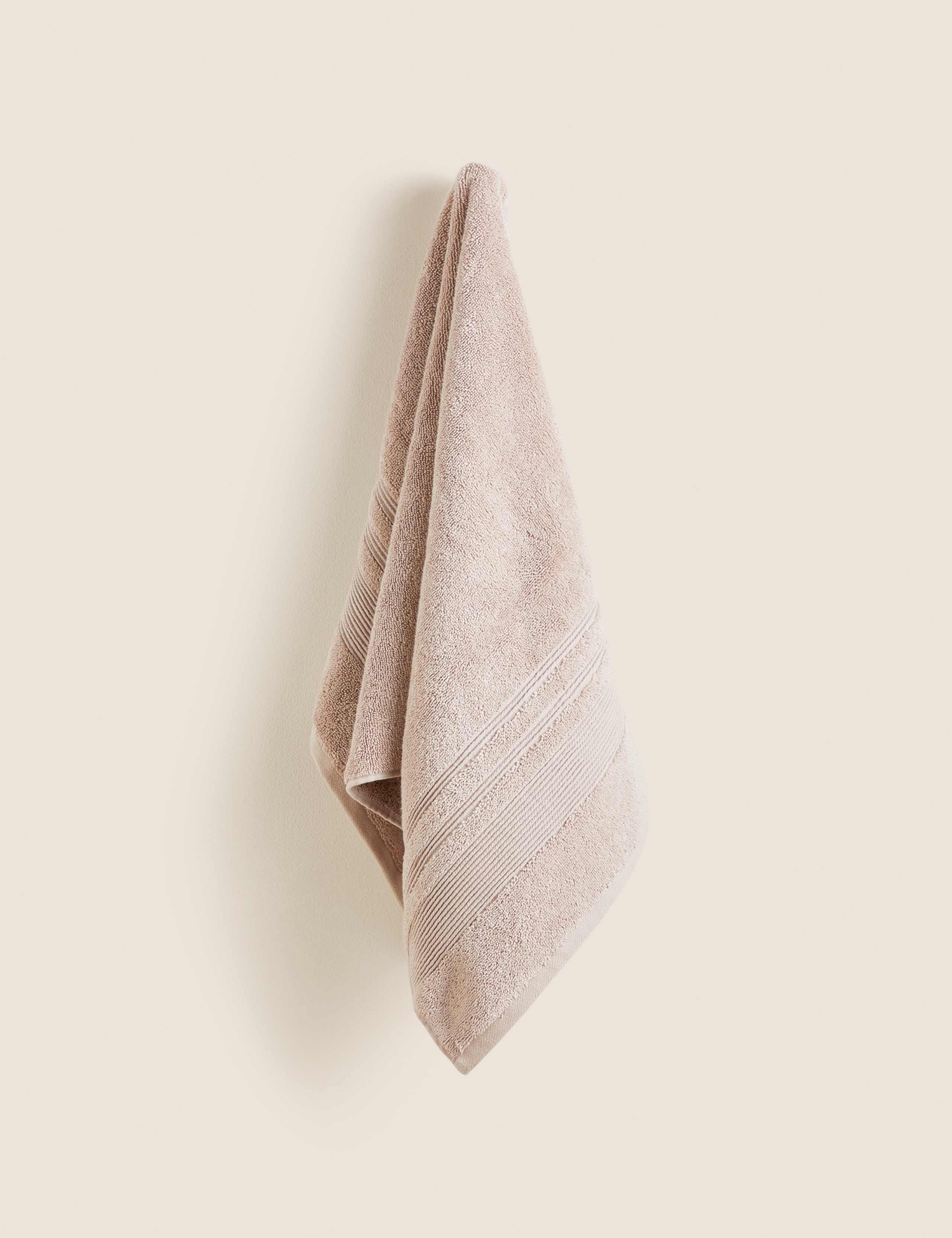 Super Plush Pure Cotton Towel 3 of 5