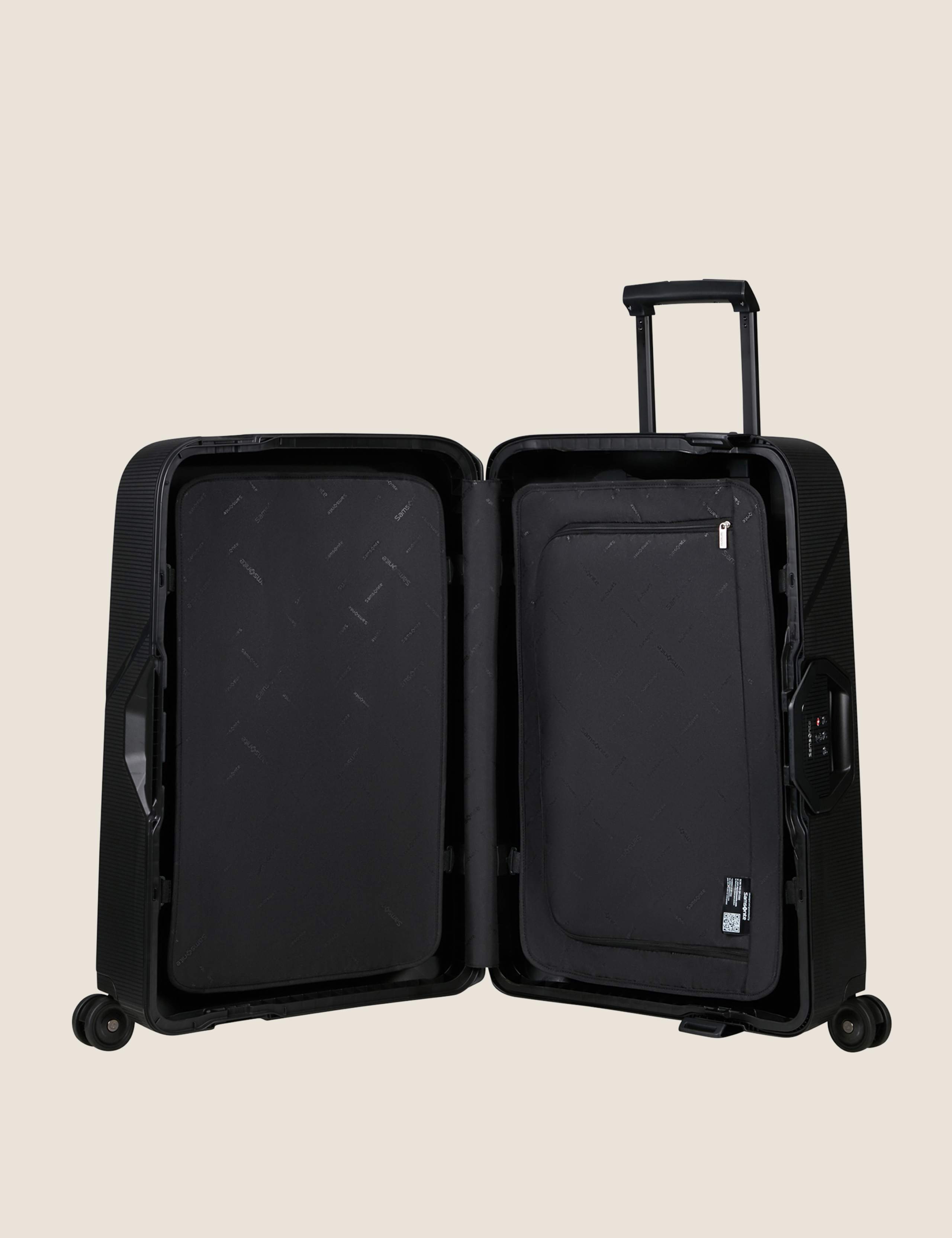 Magnum 4 Wheel Hard Shell Medium Suitcase 3 of 5