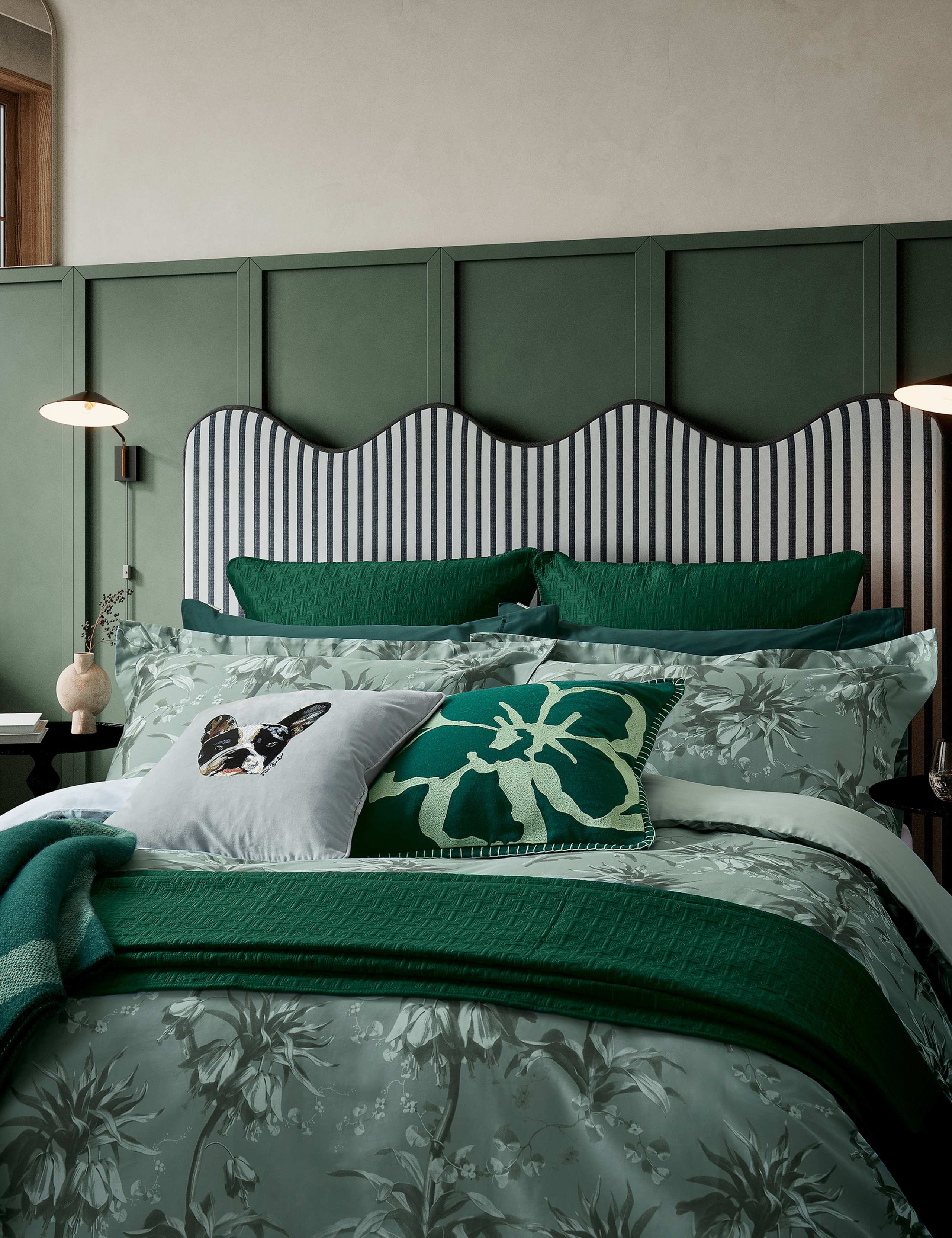 Sateen Belmar Floral Bedding Set 3 of 5