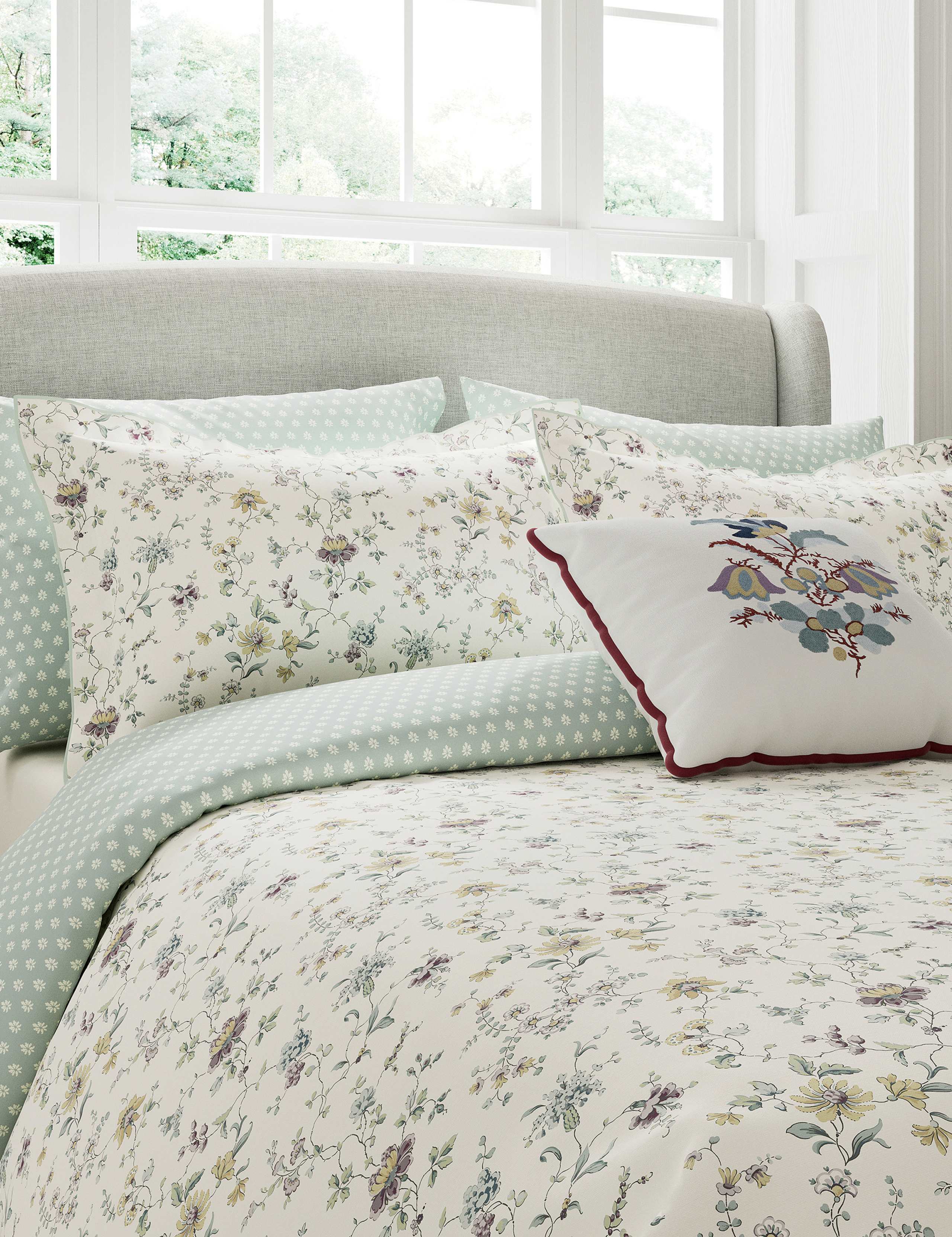 Pure Cotton Flora Bedding Set 2 of 4