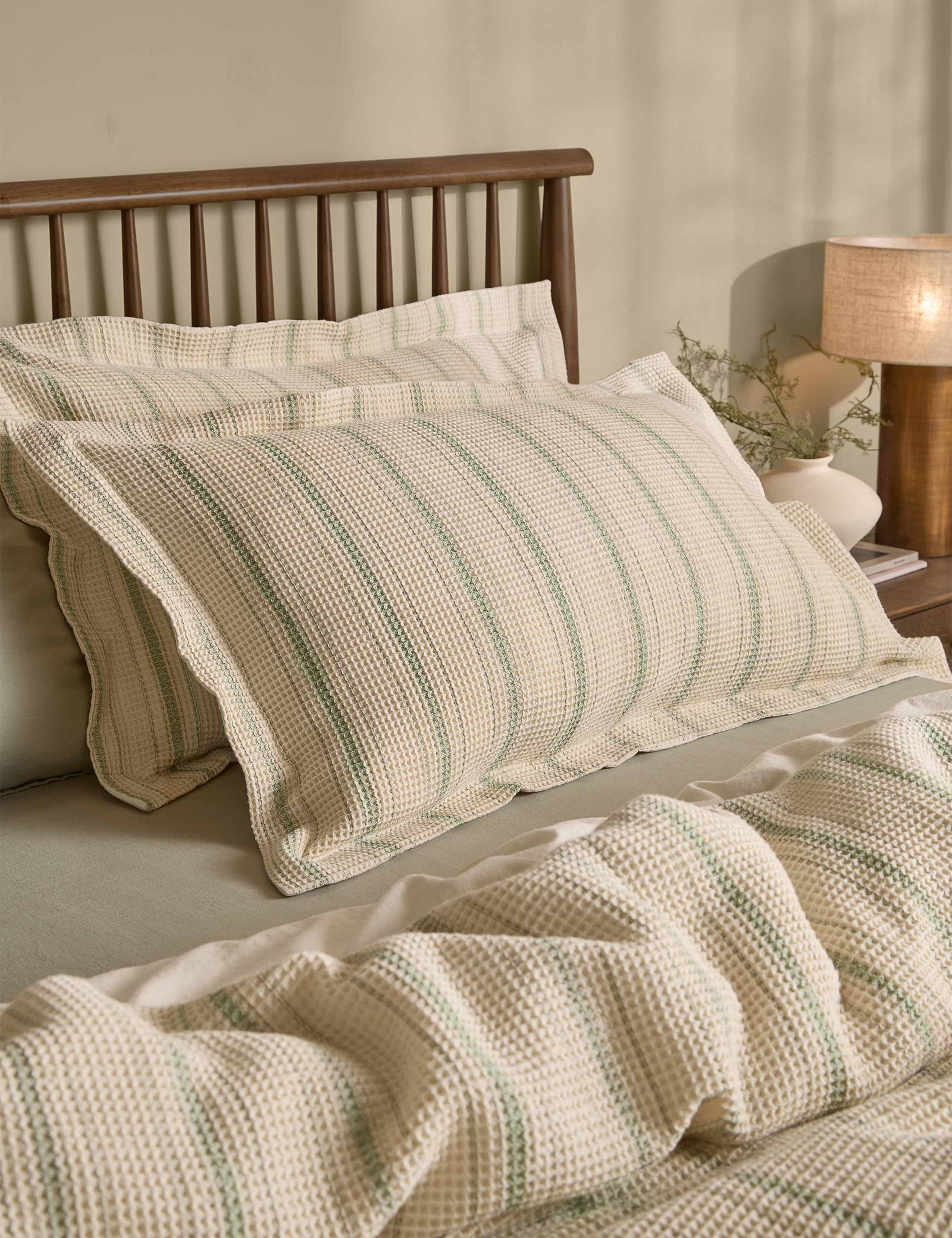 Pure Cotton Selby Waffle Pillowcase 1 of 3