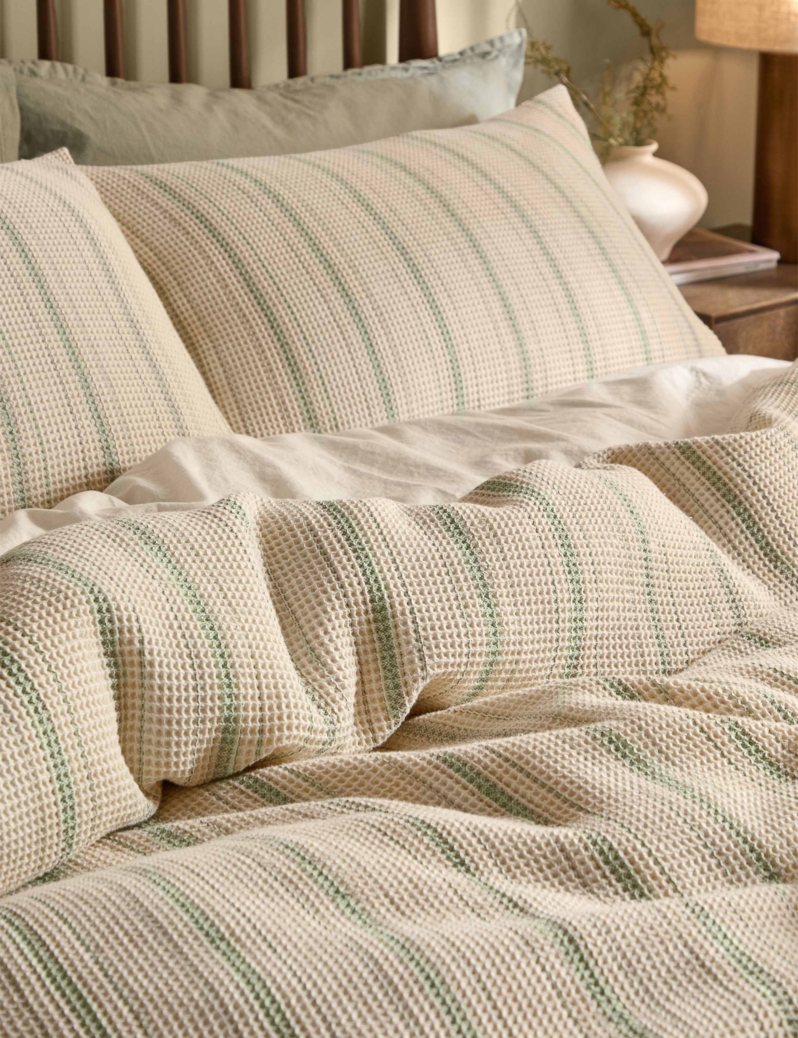 Pure Cotton Selby Waffle Pillowcase 2 of 3