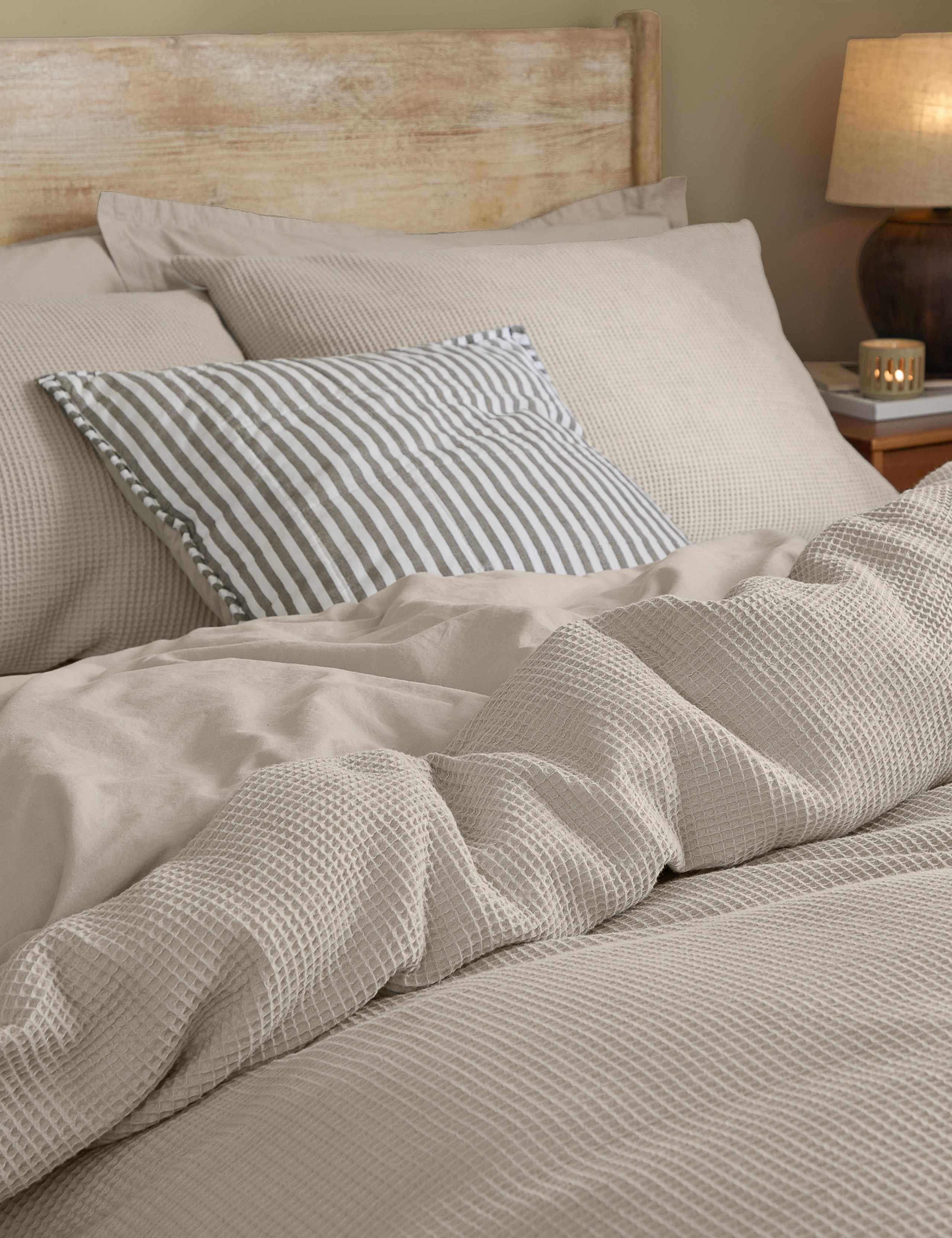 Pure Cotton Hebden Waffle Pillowcase 2 of 3