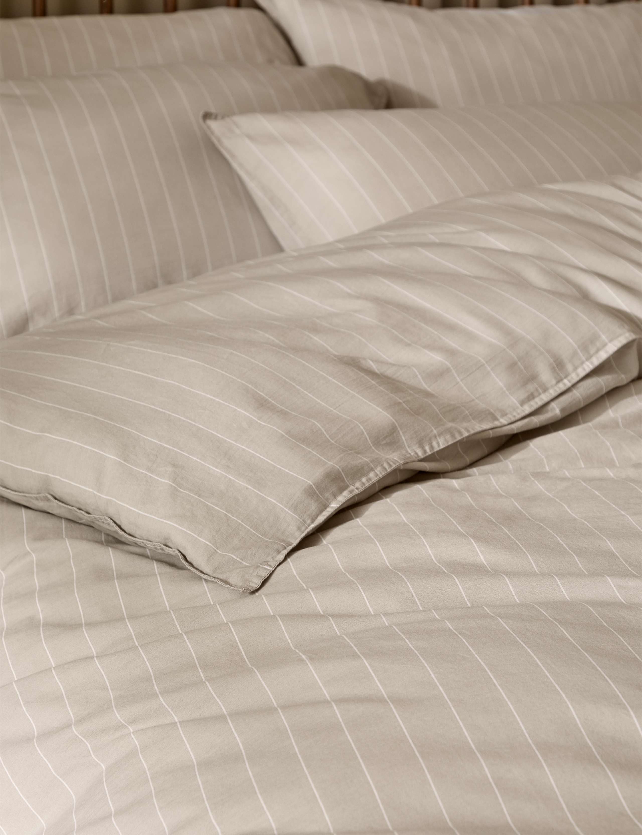 Pure Cotton Percale Linear Stripe Bedding Set 4 of 4