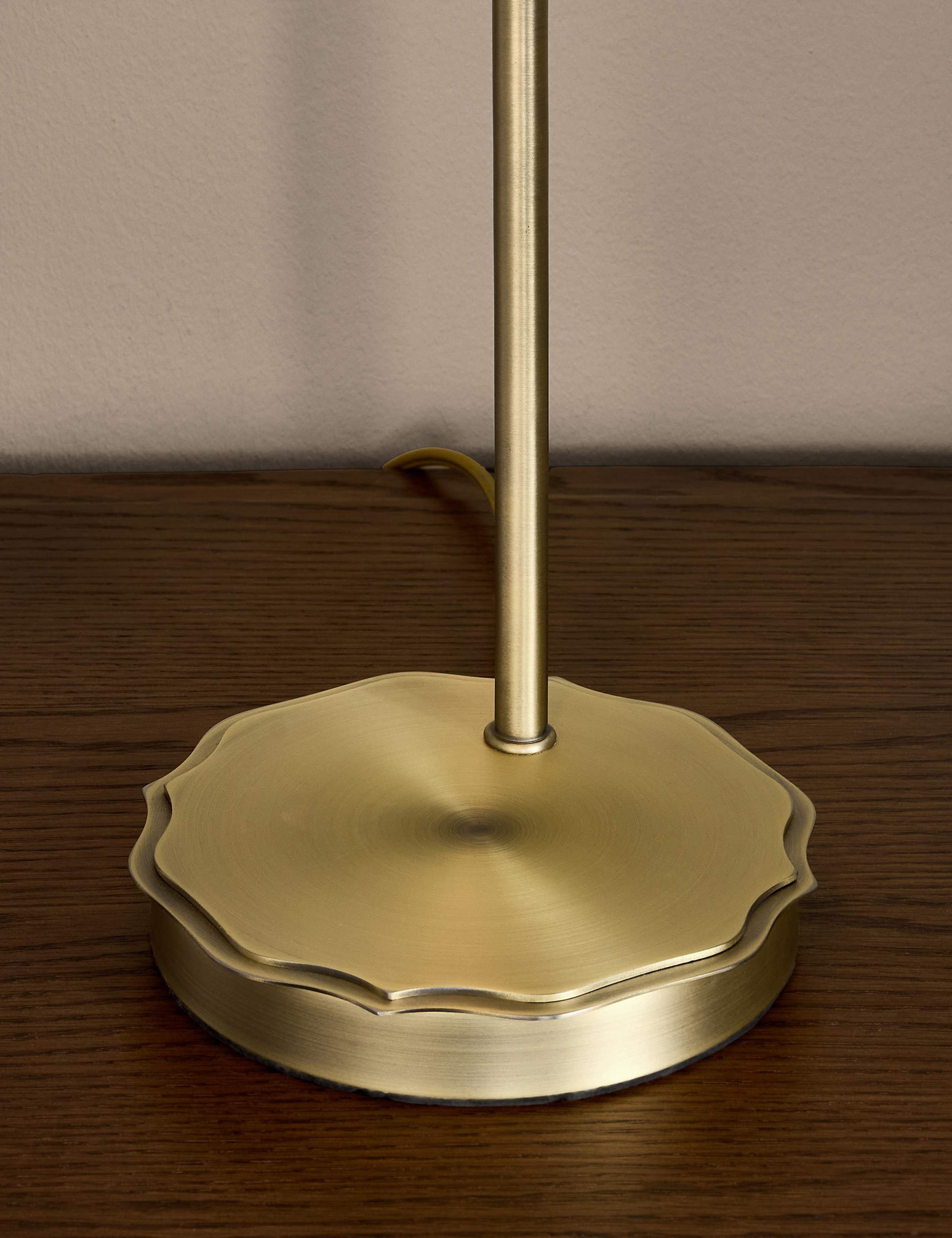 Willowbrook Table Lamp 4 of 6
