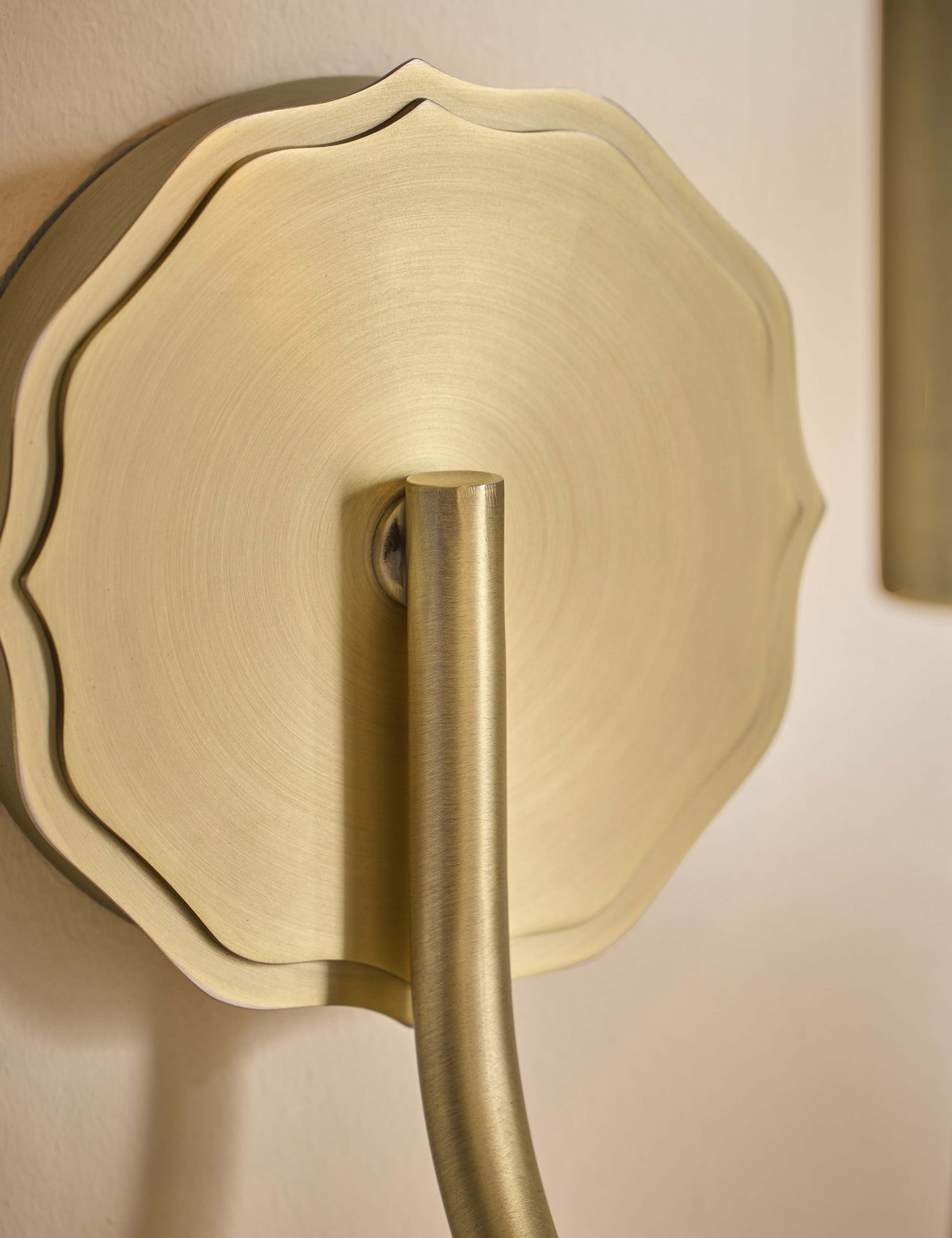 Willowbrook Metal Wall Light 4 of 5