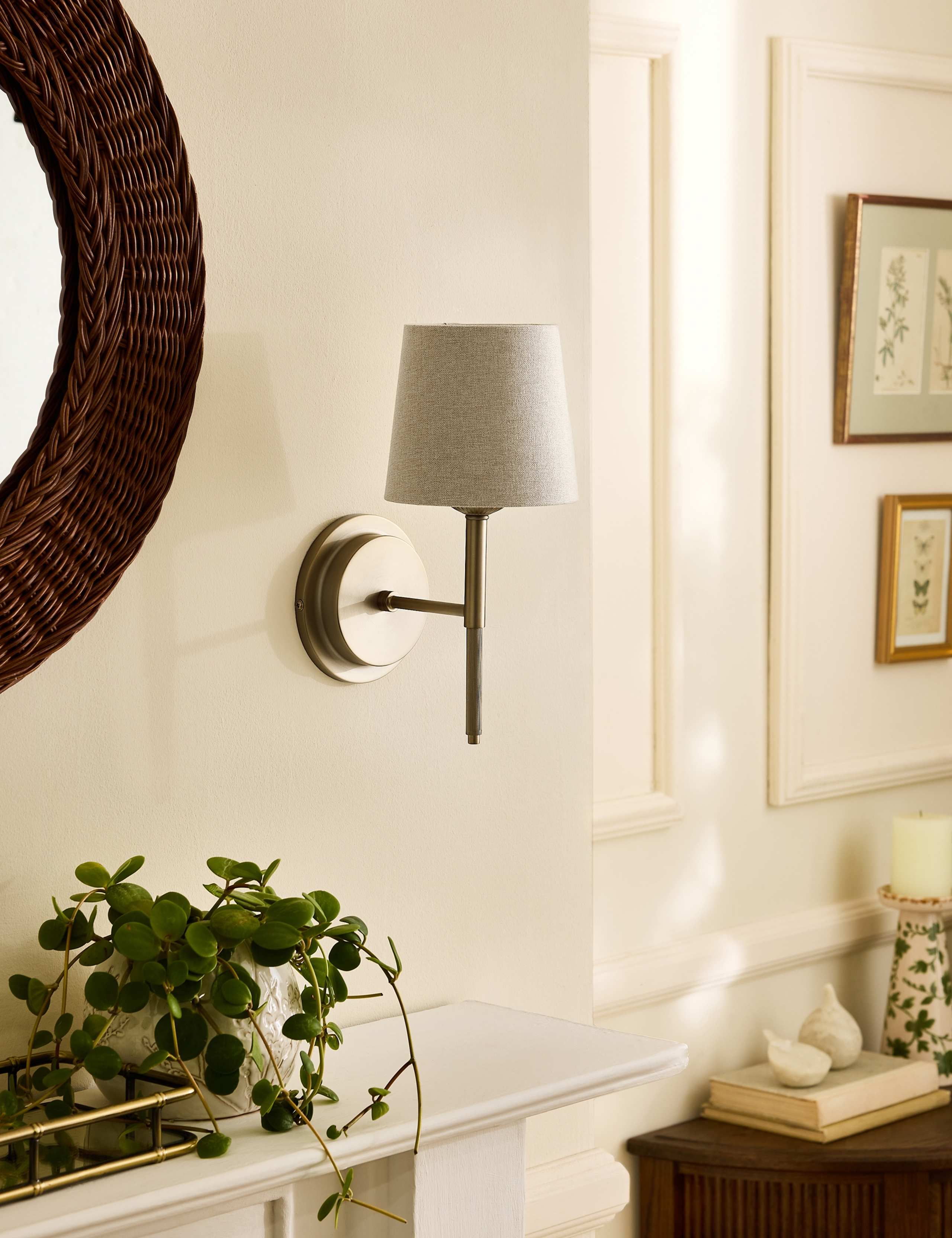 Sullivan Metal Wall Light 6 of 6